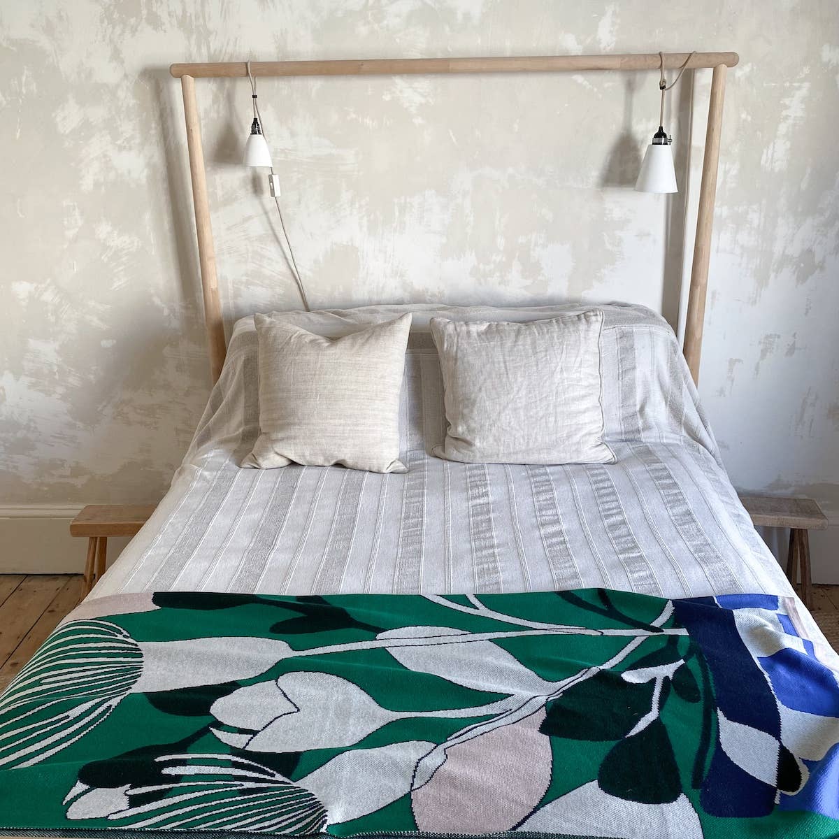 Sophie Home Bud Cotton Knit Throw in Green - Lifestory