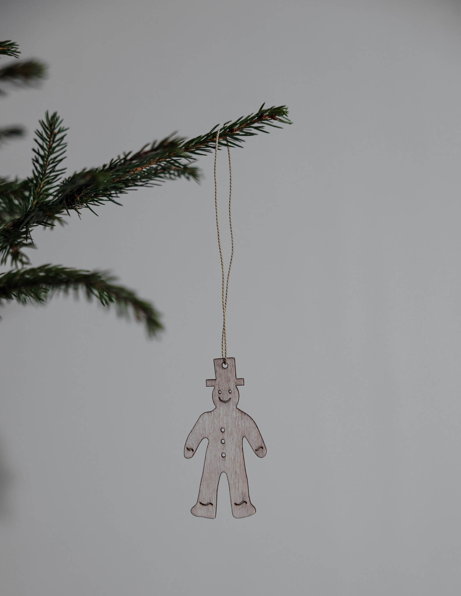 Alfred Gingerbread Decoration | Beige | by Storefactory - Lifestory