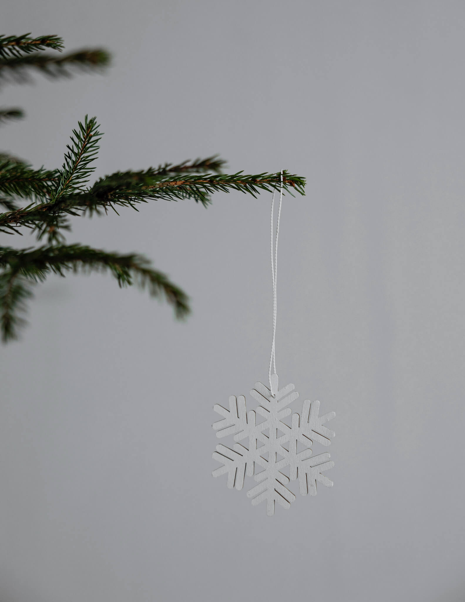 Alseda Snowflake Decoration | White | by Storefactory - Lifestory