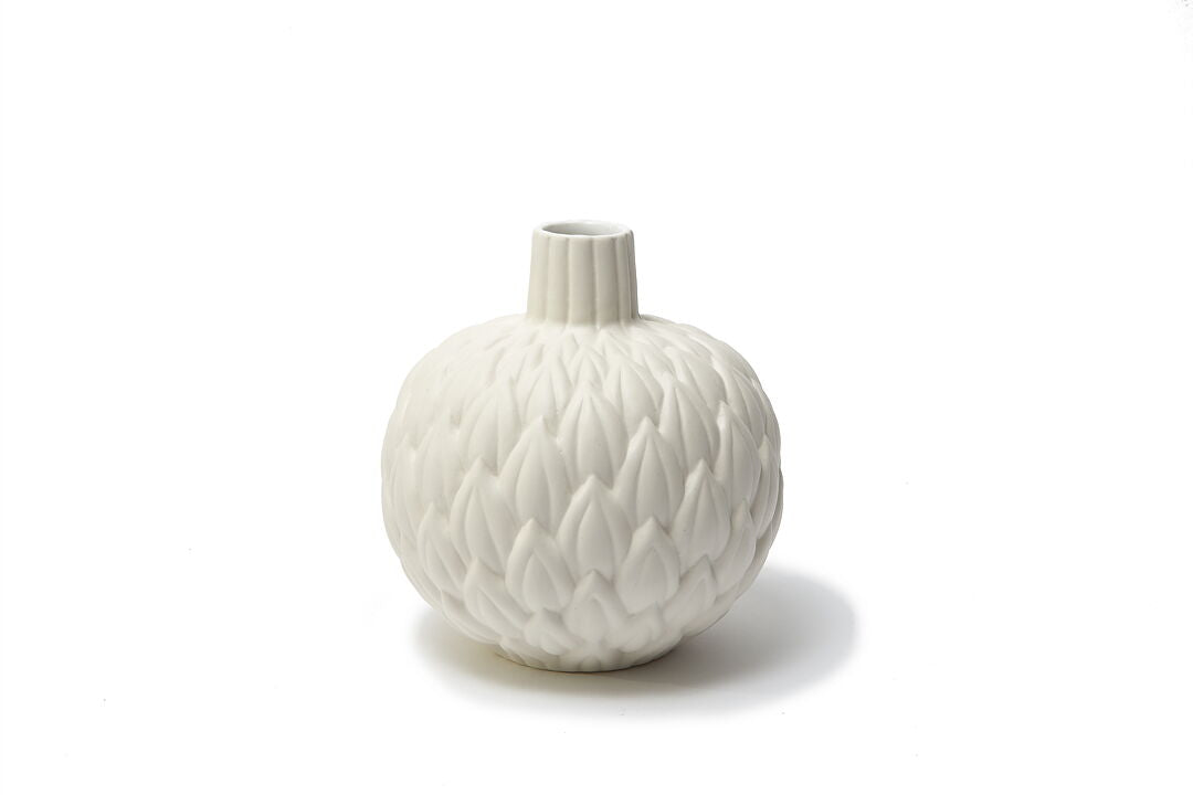 Vase Relief Astrid | Small | Creamy White | by Lindform - Lifestory - Lindform
