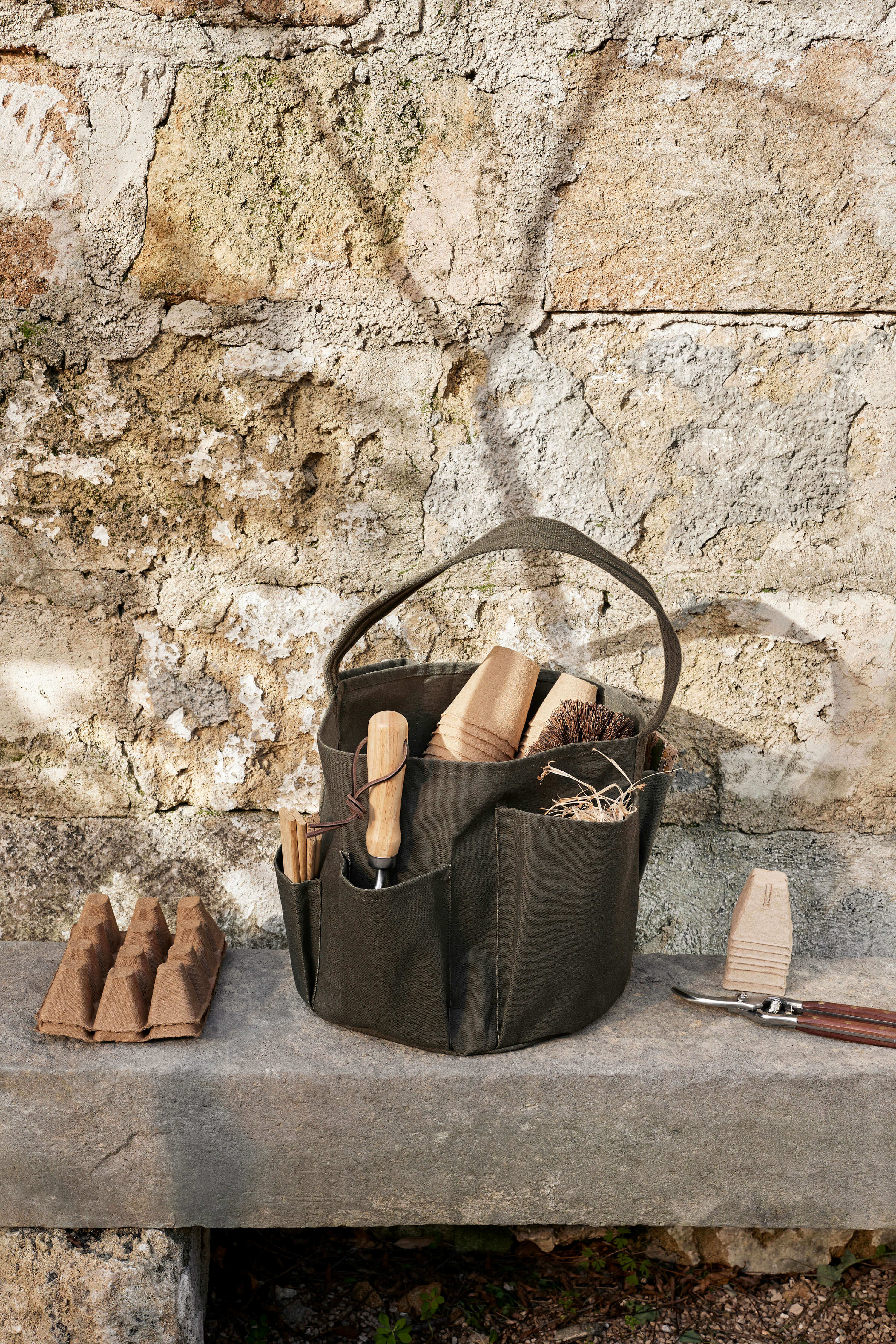 Bark Garden Bucket Bag | Olive | by ferm Living - Lifestory - ferm LIVING