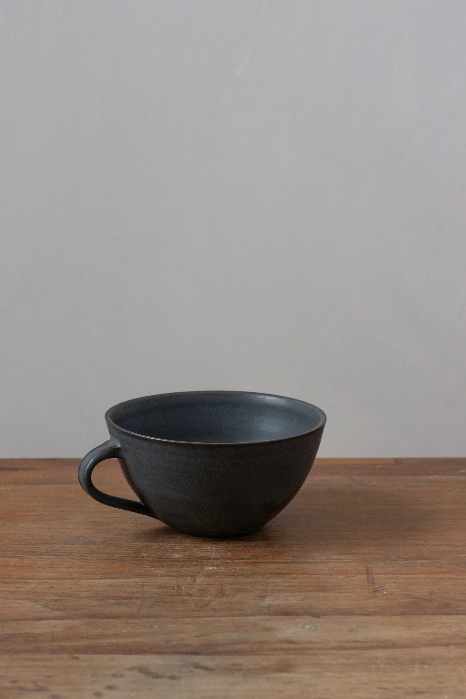 Curved Cup | Nightshade Blue | by Borja Moronta