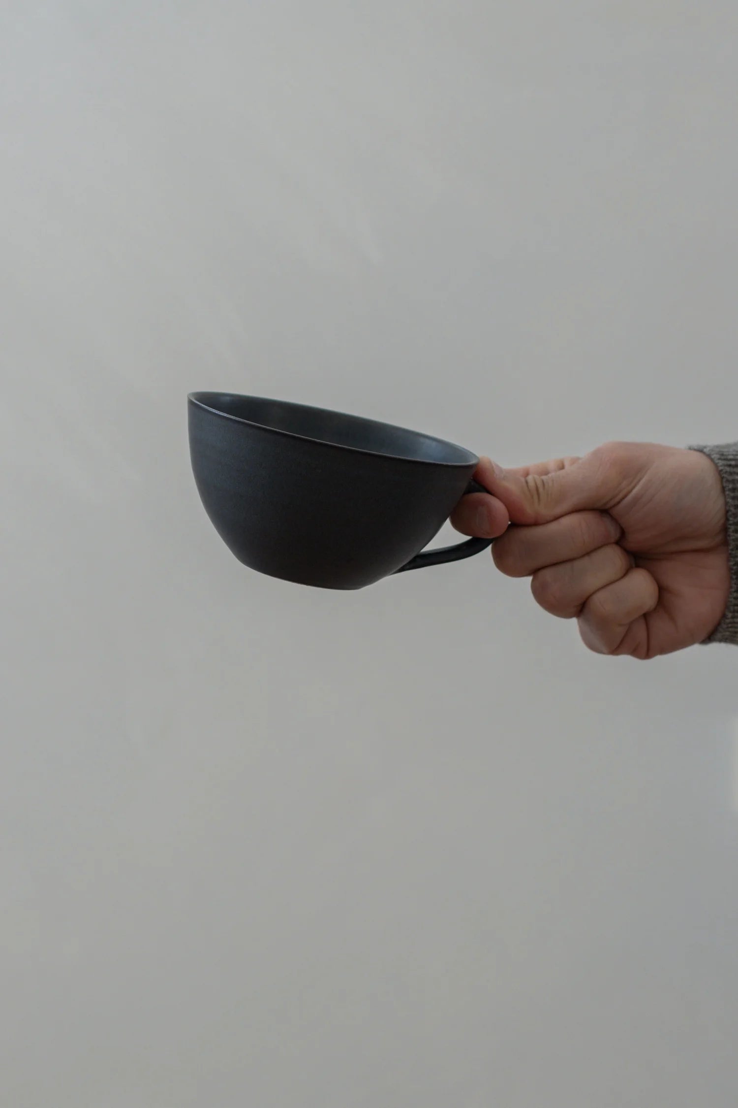 Curved Cup | Nightshade Blue | by Borja Moronta