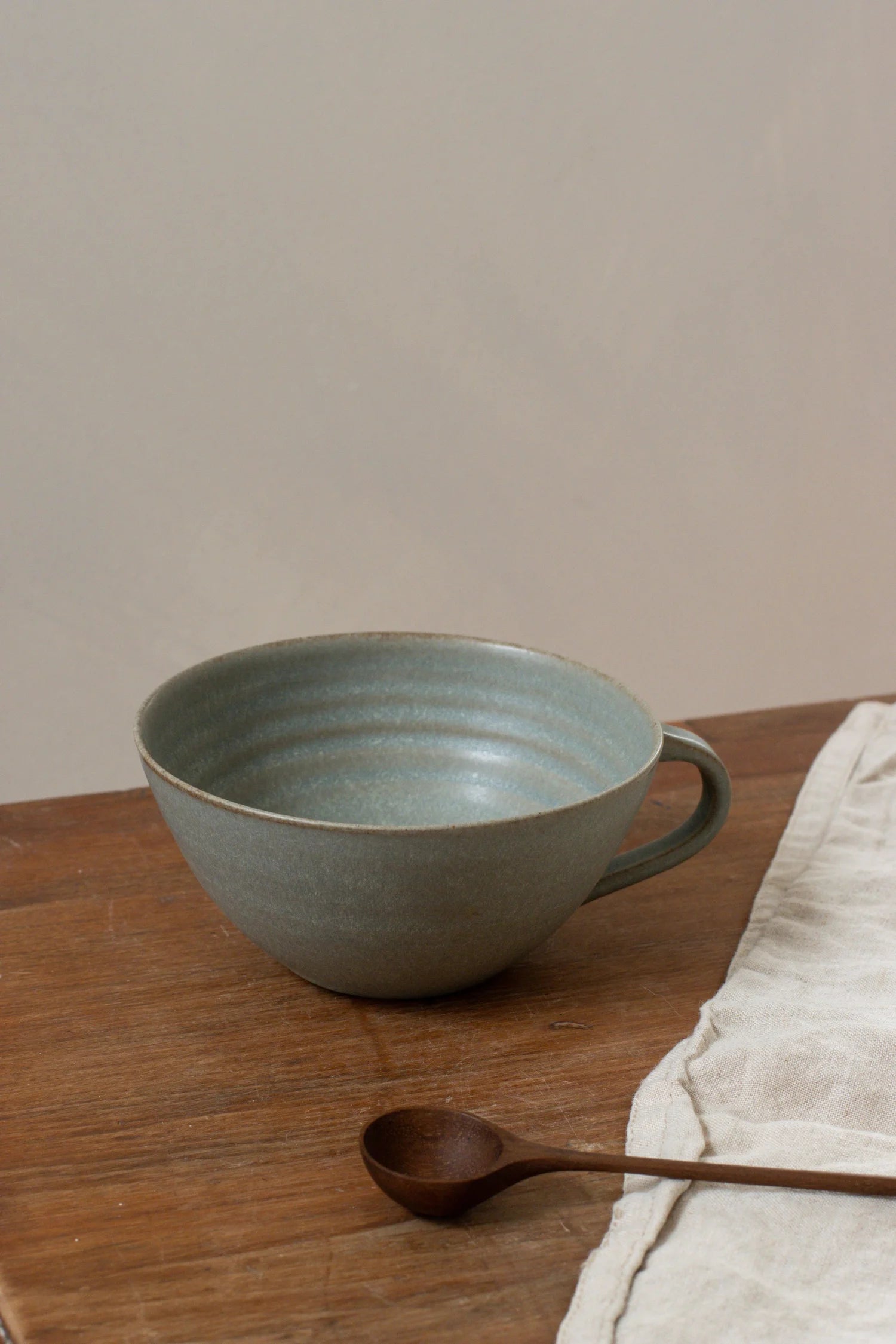Curved Cup | Mist Blue | by Borja Moronta