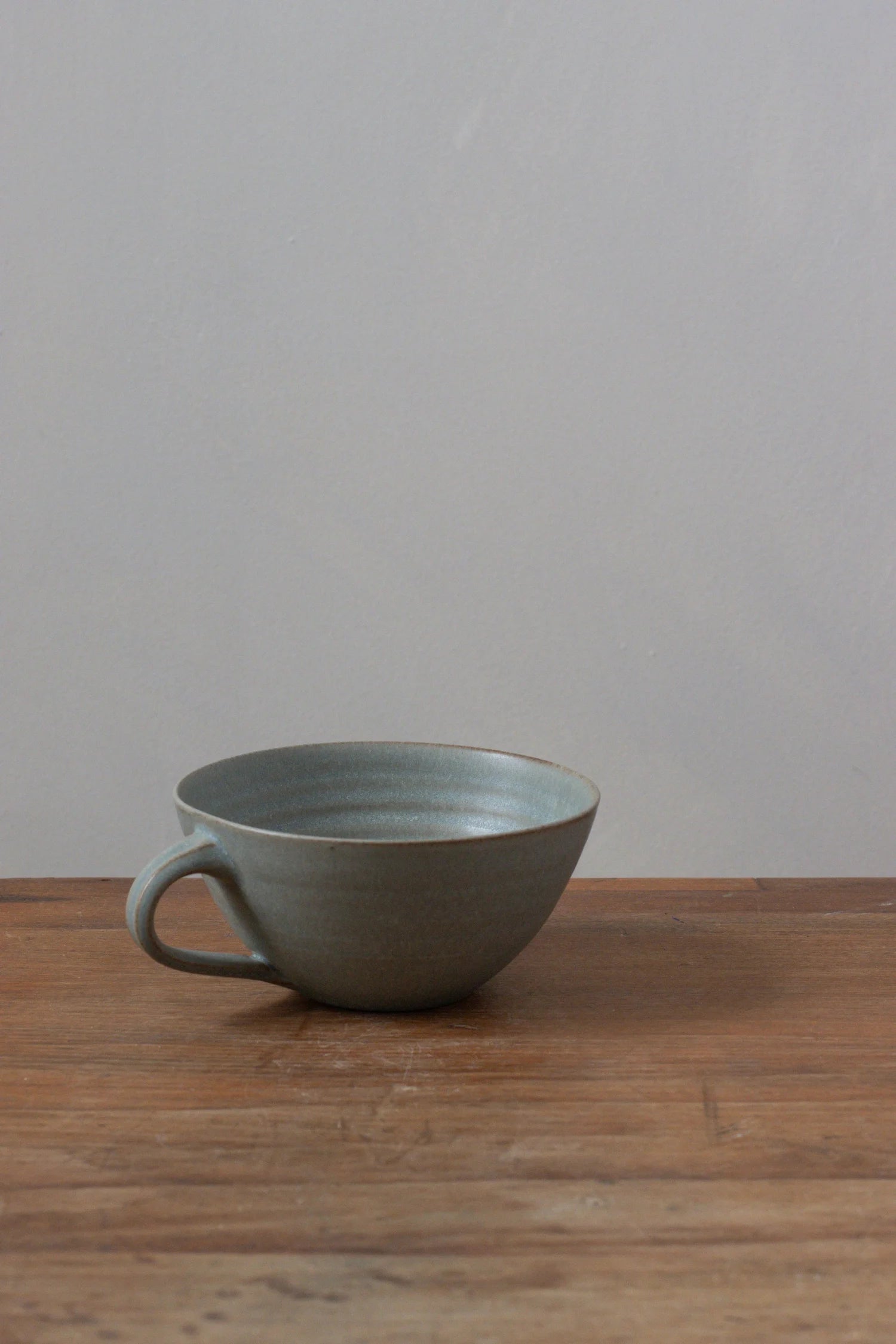 Curved Cup | Mist Blue | by Borja Moronta