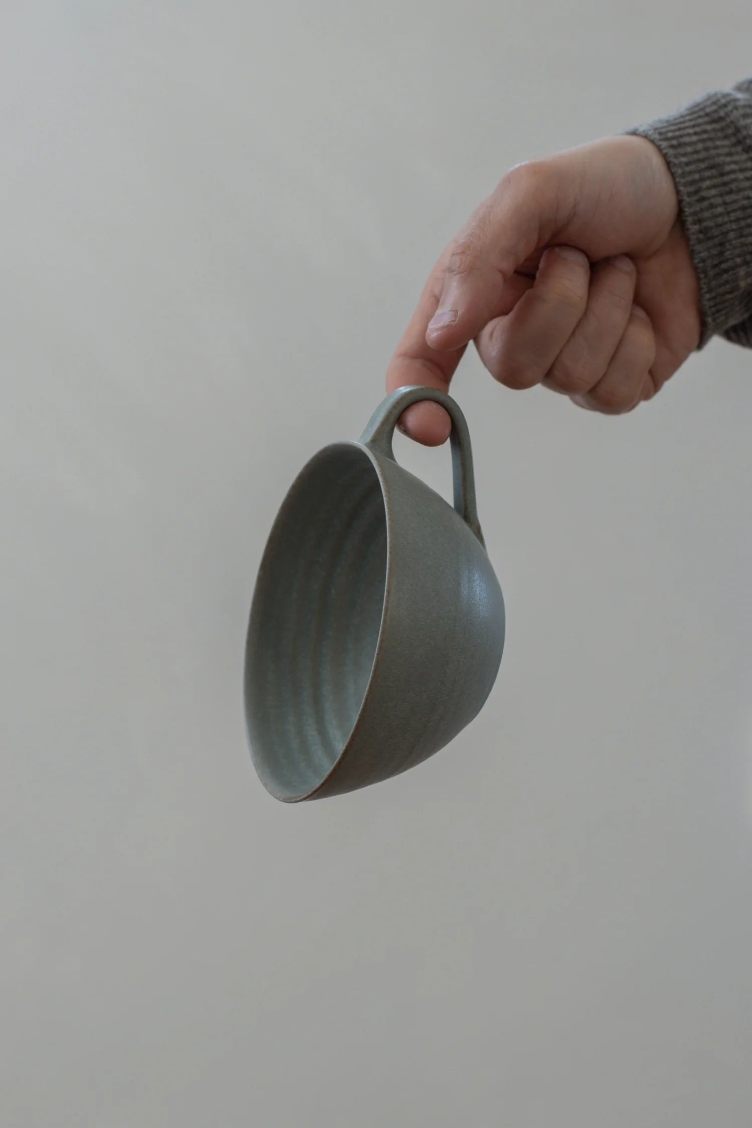Curved Cup | Mist Blue | by Borja Moronta
