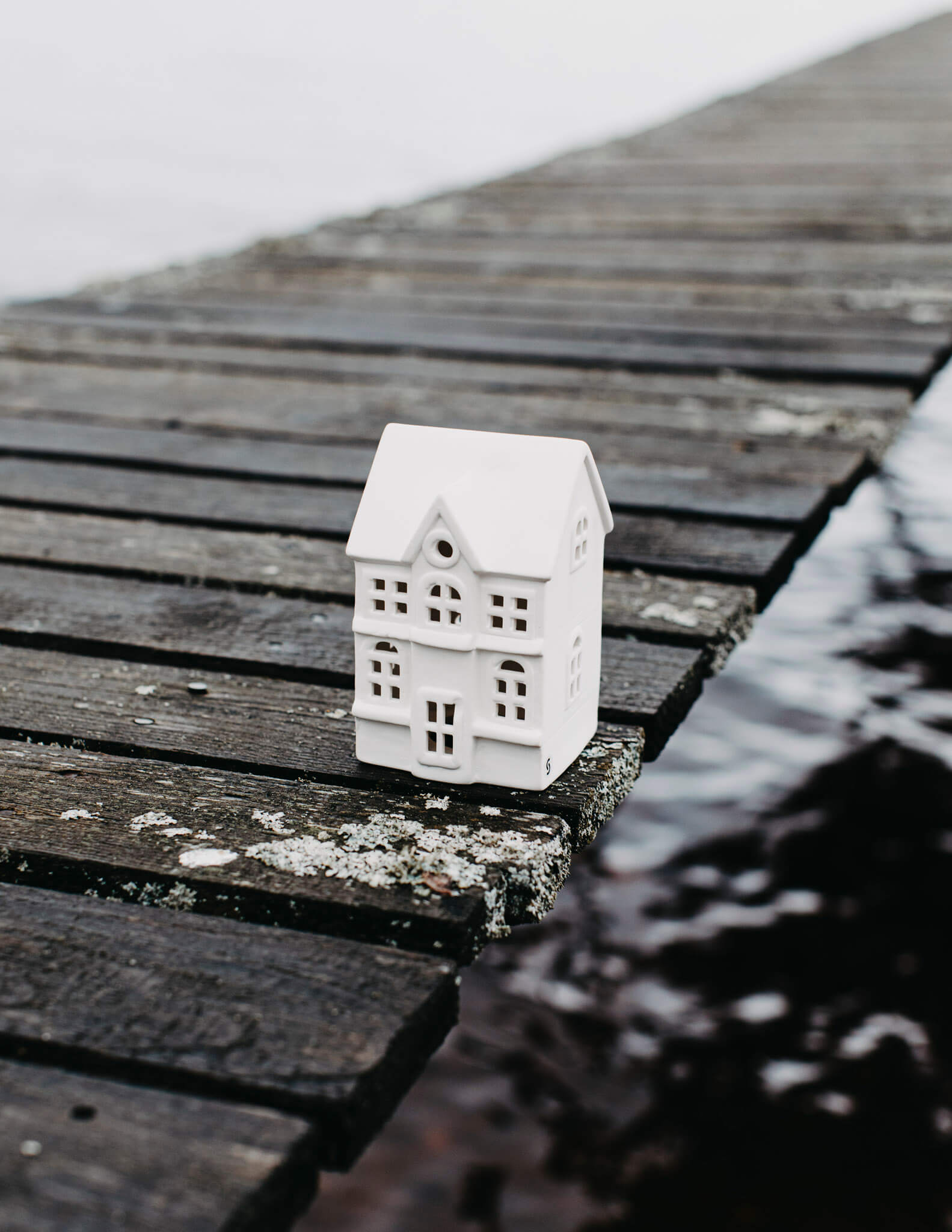 Ceramic House | Byn #1 | White | by Storefactory - Lifestory