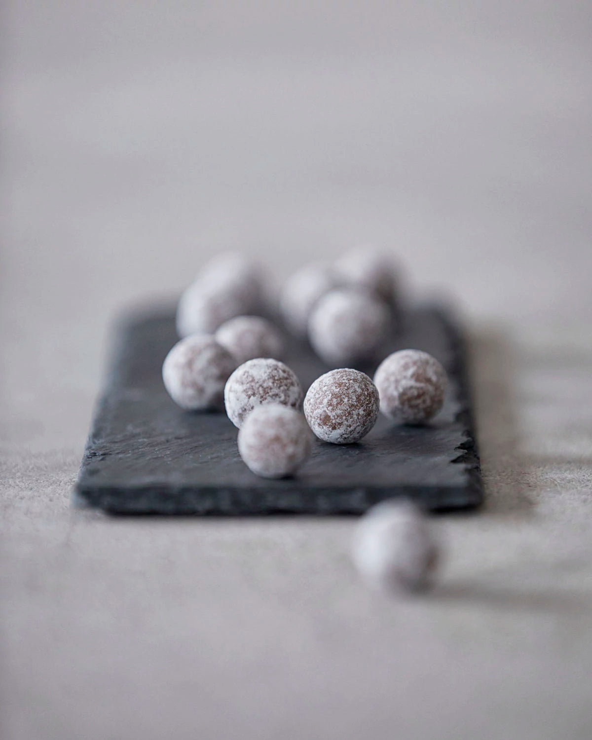 Chocolate Hazelnut Truffles | 170g | by Nicolas Vahé - Lifestory