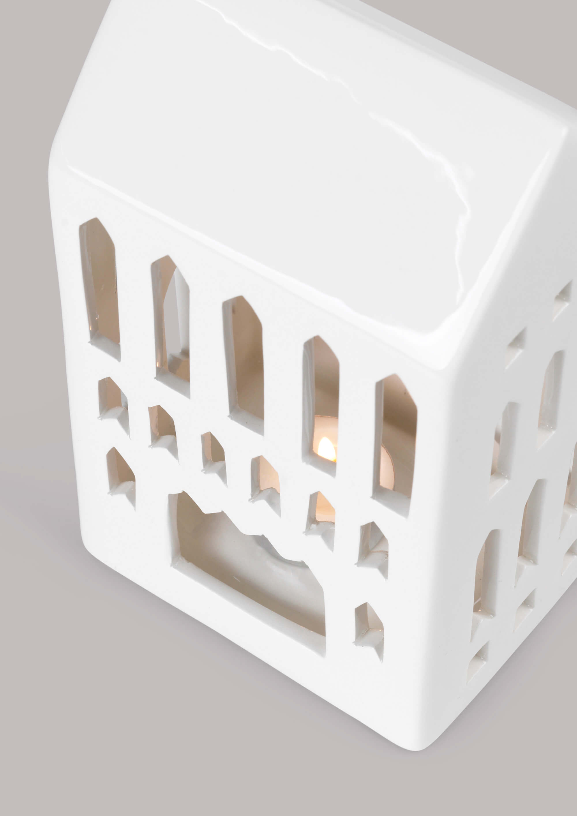 Urbania Lighthouse - Church | Ceramic | by Kähler - Lifestory