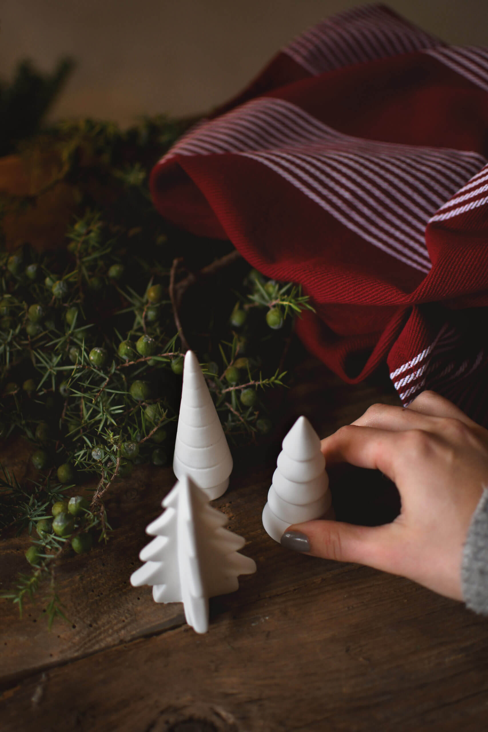Ceramic Tree | Granby | White | by Storefactory - Lifestory