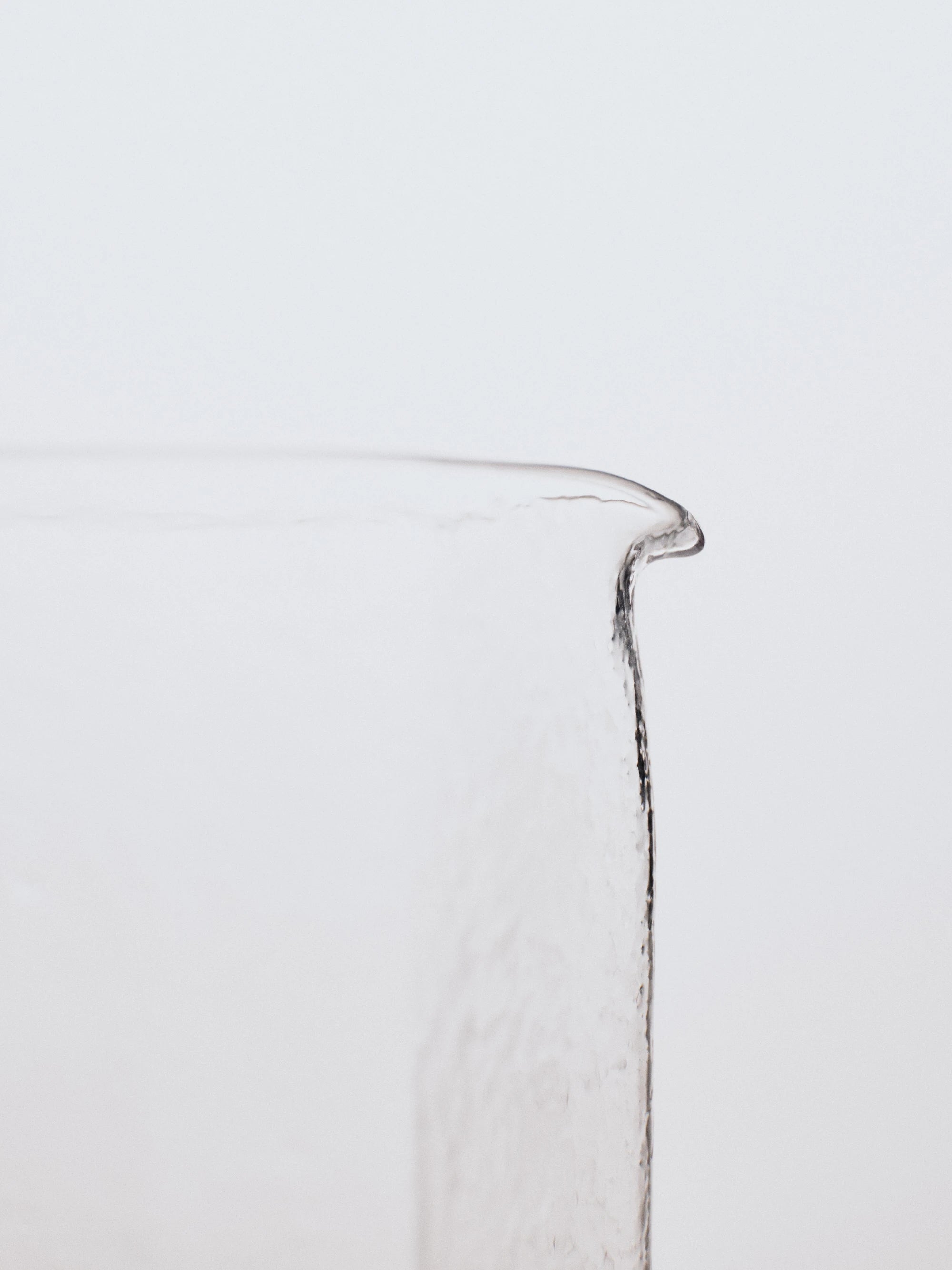 Ferm Living Kiru Carafe in Clear Glass - Lifestory