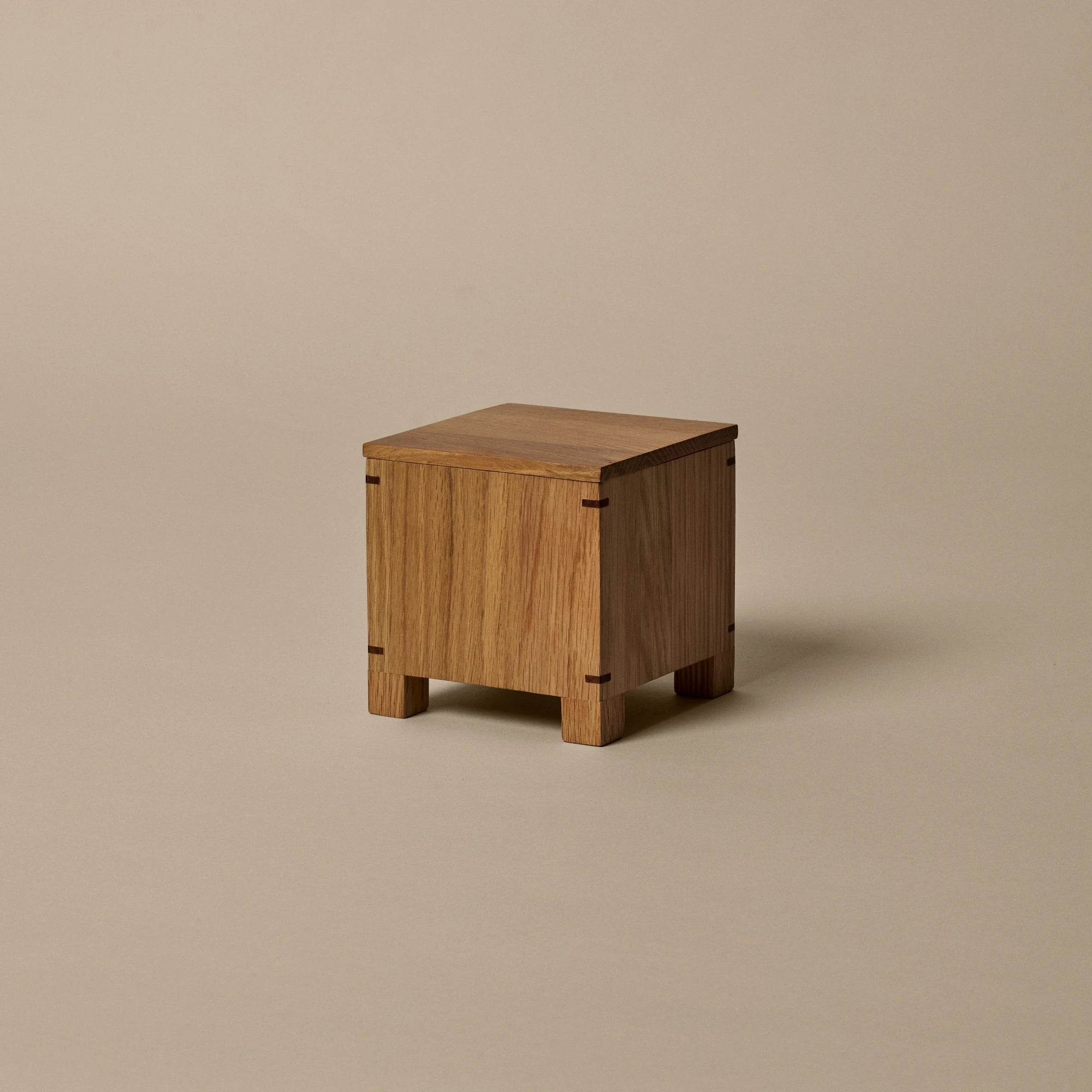 Ferm Living Bon Garlic Box in Natural Oak