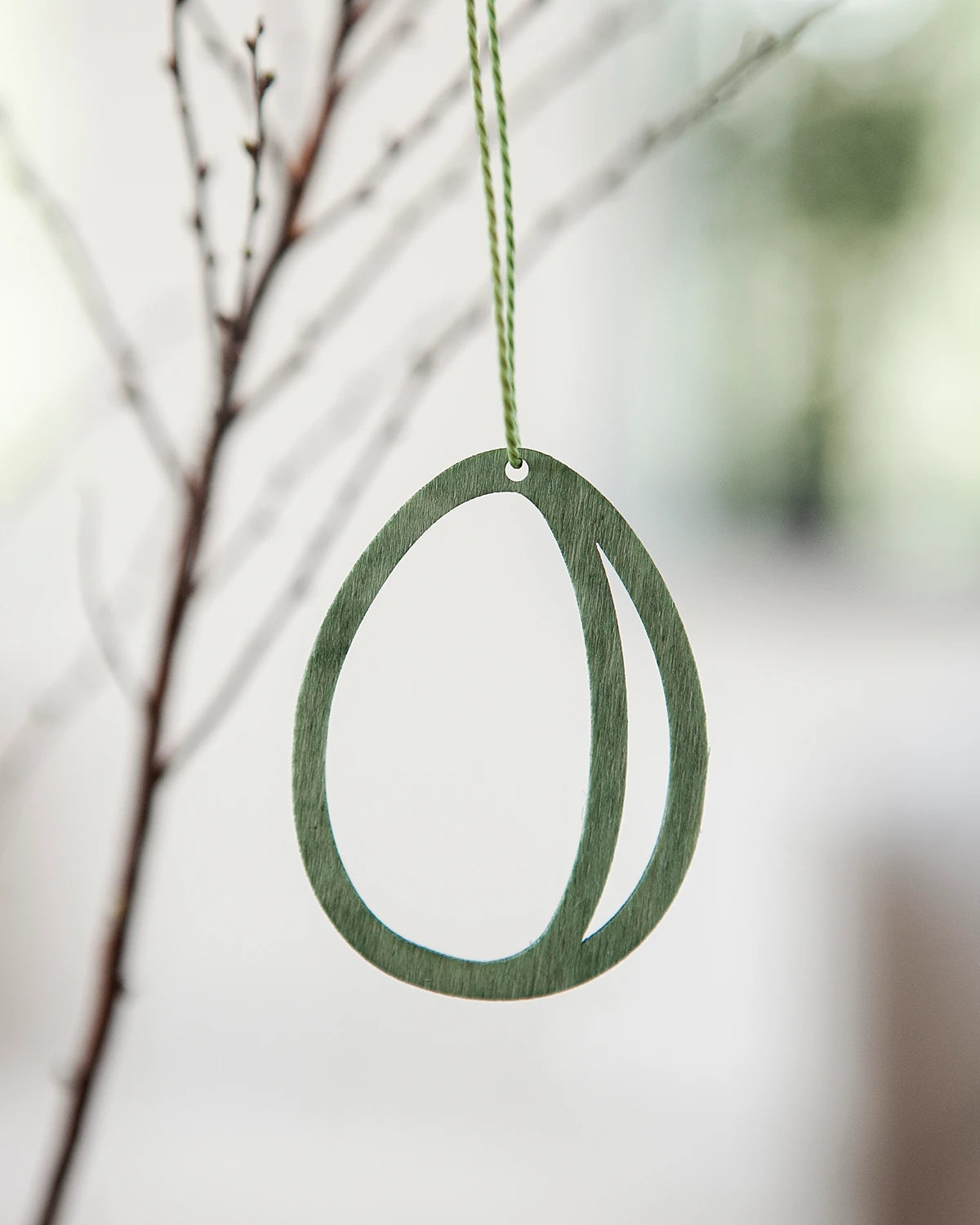 Storefactory 'Getinge' Hanging Wooden Egg Decoration - Lifestory