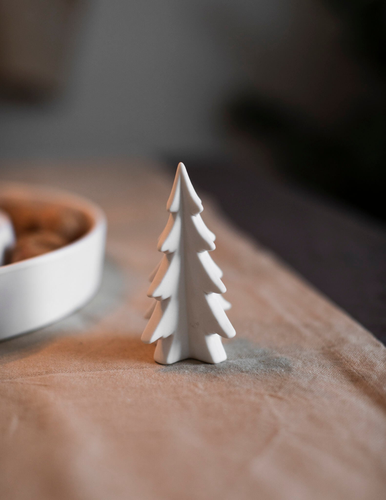 Ceramic Tree | Granby | White | by Storefactory - Lifestory
