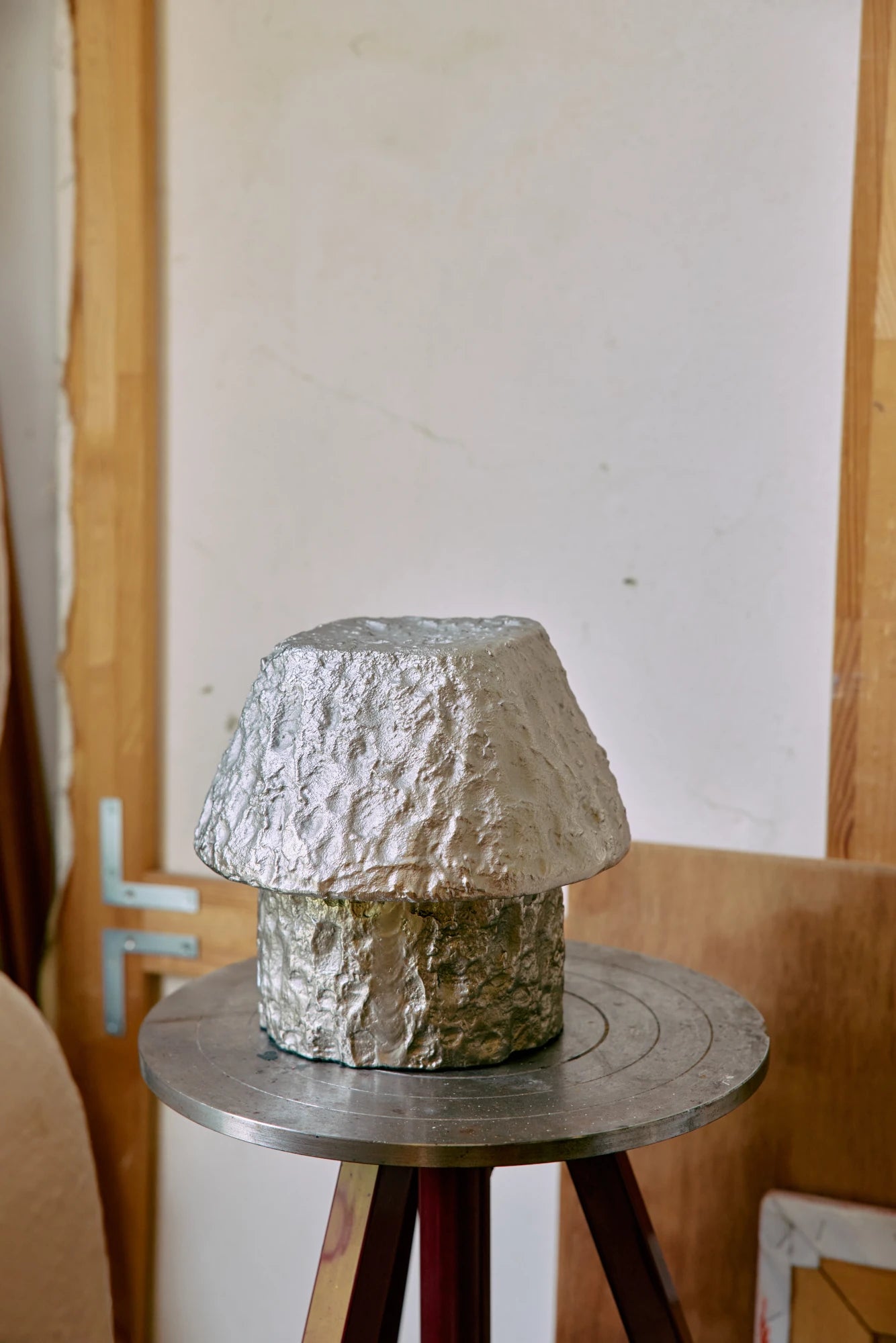 HKLIVING Artefact Aluminium Table Lamp - Lifestory