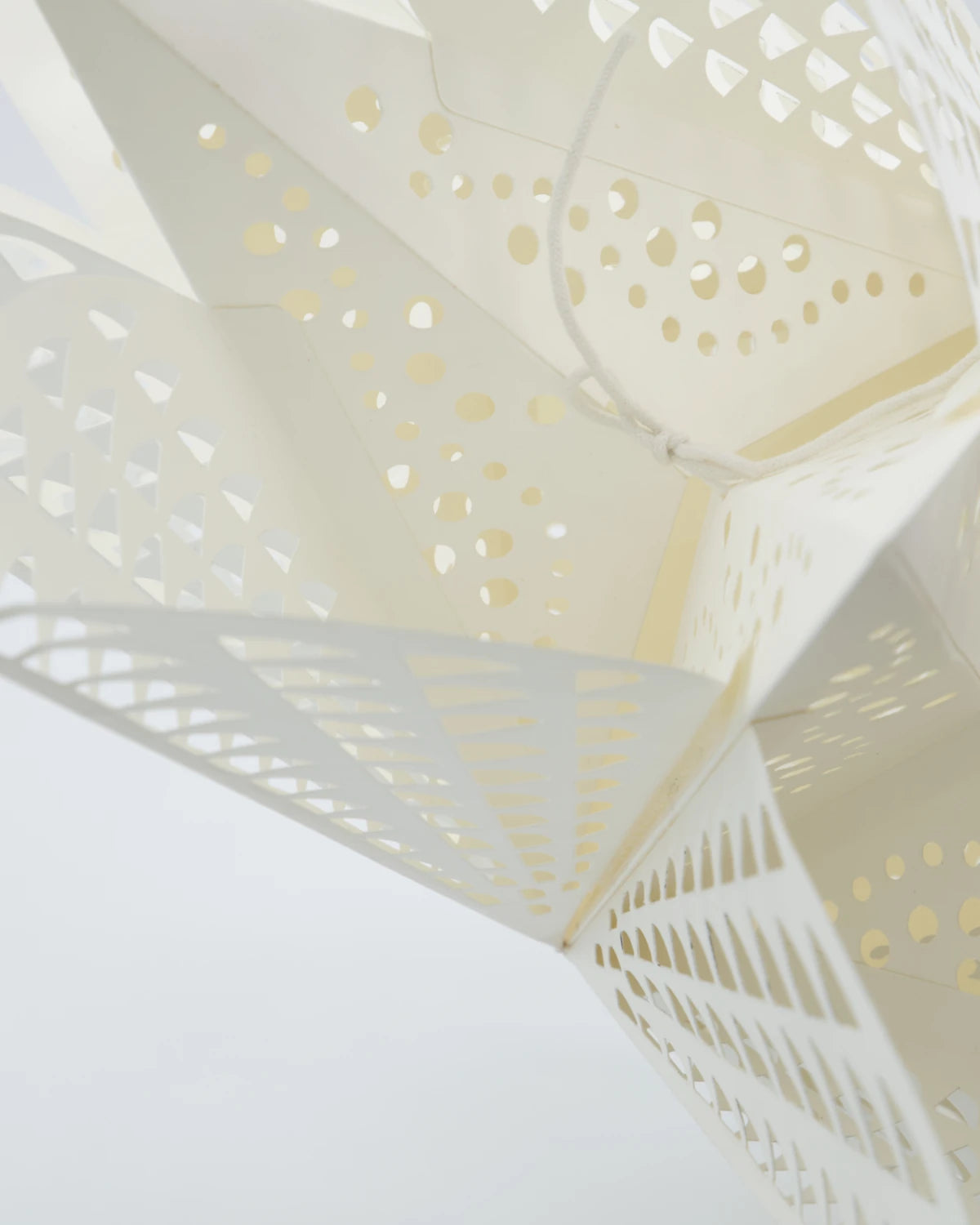 House Doctor Gint Paper Star (45cm) in White | Can Be Used With Light