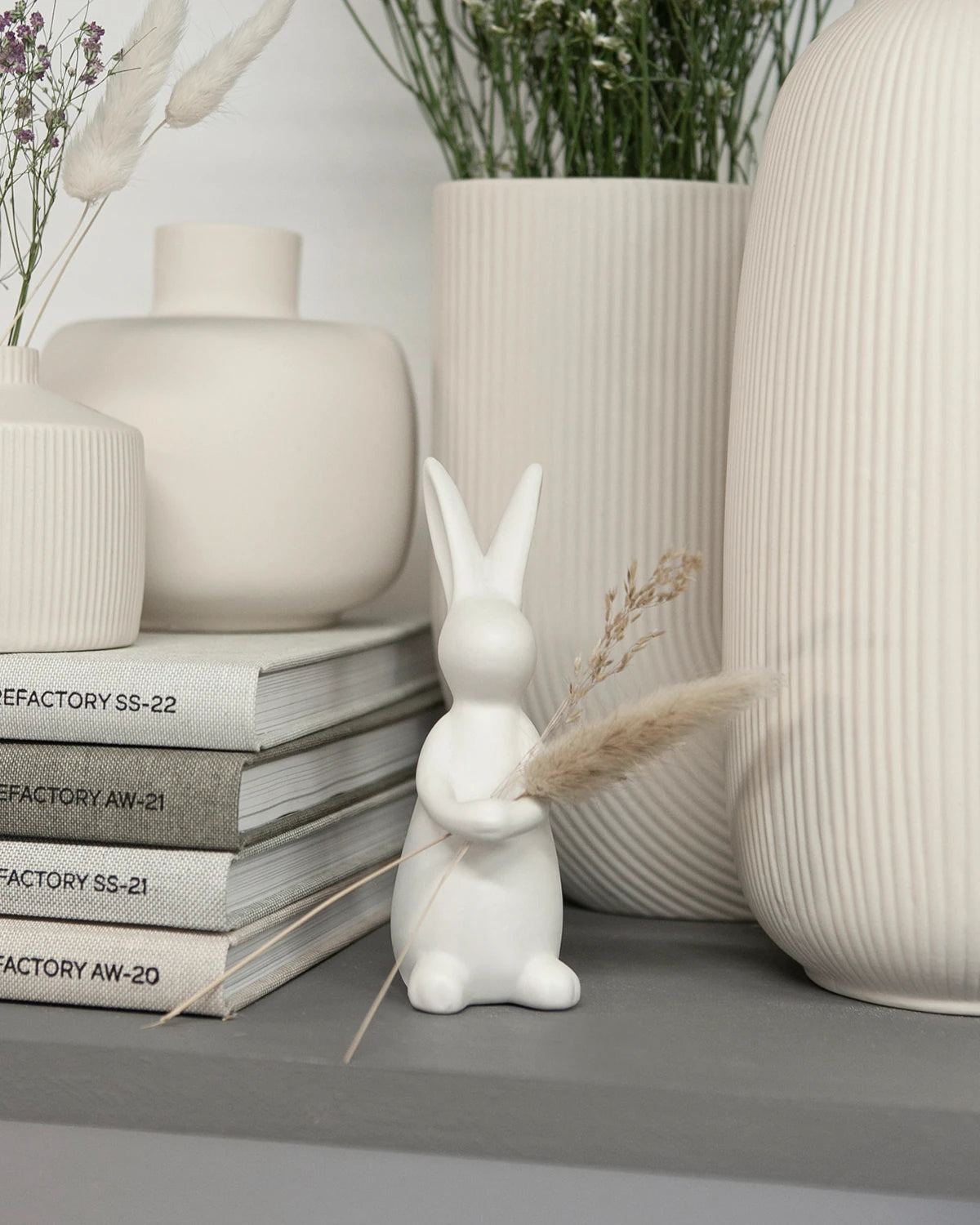 Ida Ceramic Rabbit Ornament with Holder in Matte White by Storefactory - Lifestory