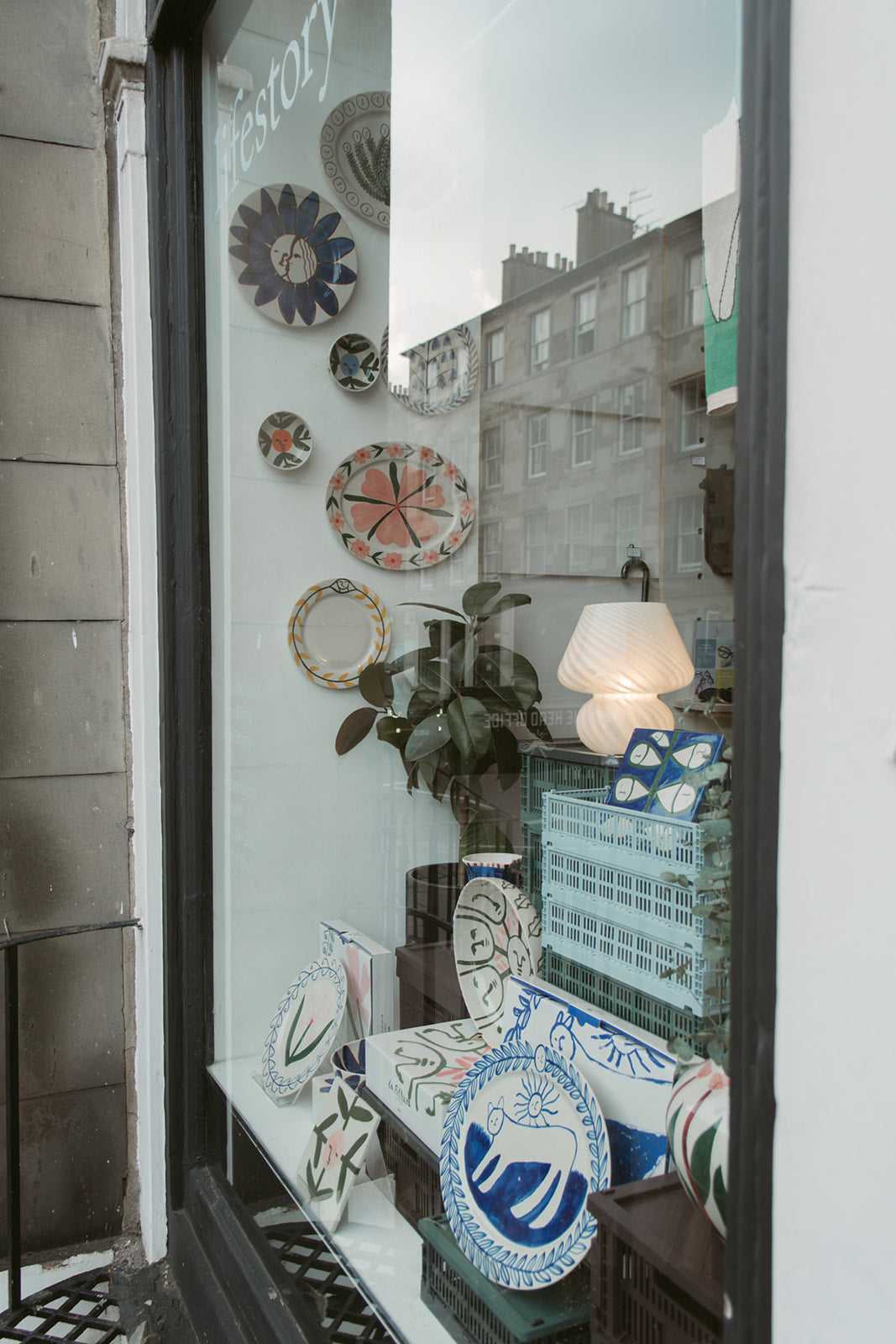 HAY x Emma Kohlmann - La Pittura Ø36.5cm Serving Platter in Various Designs - Lifestory