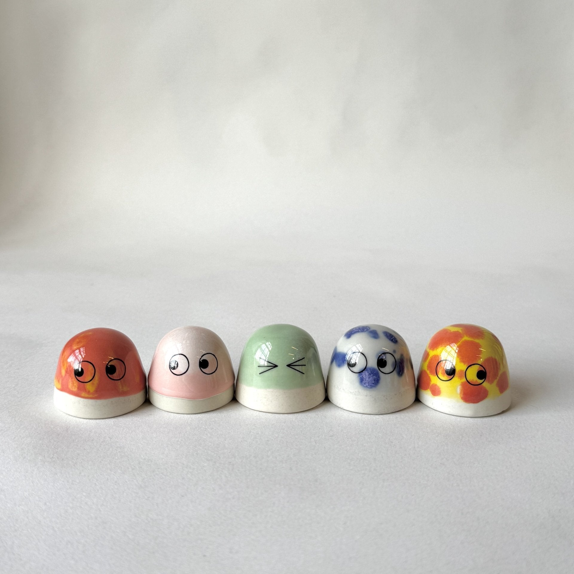 Familia Figurine | Dot | Chloe | by Studio Arhoj