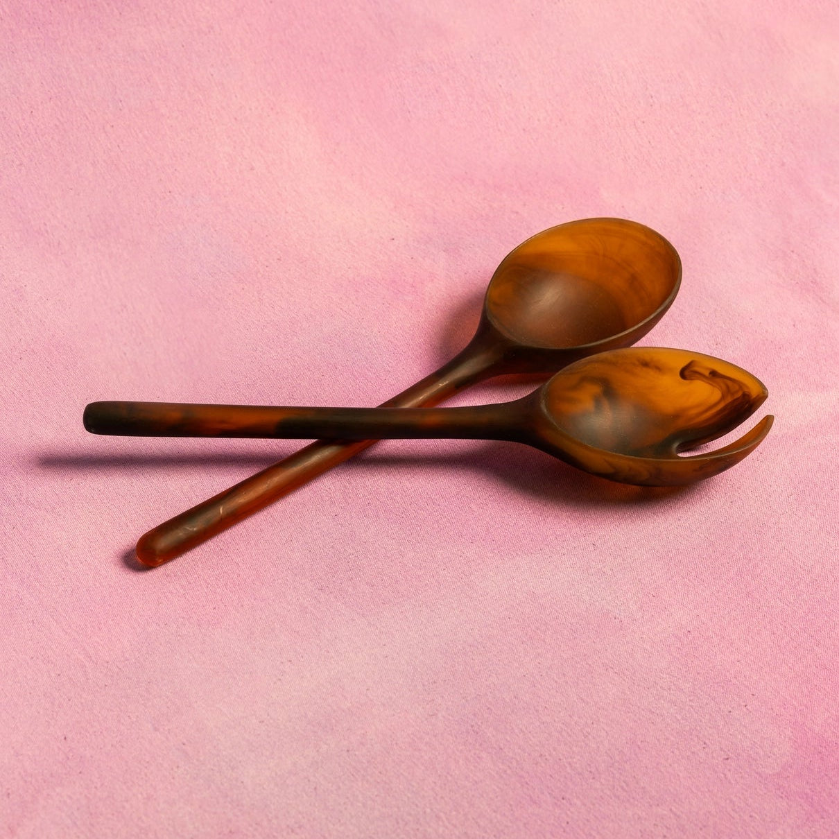 MAEGEN Salad Servers Set in Various Resin Colours - Lifestory