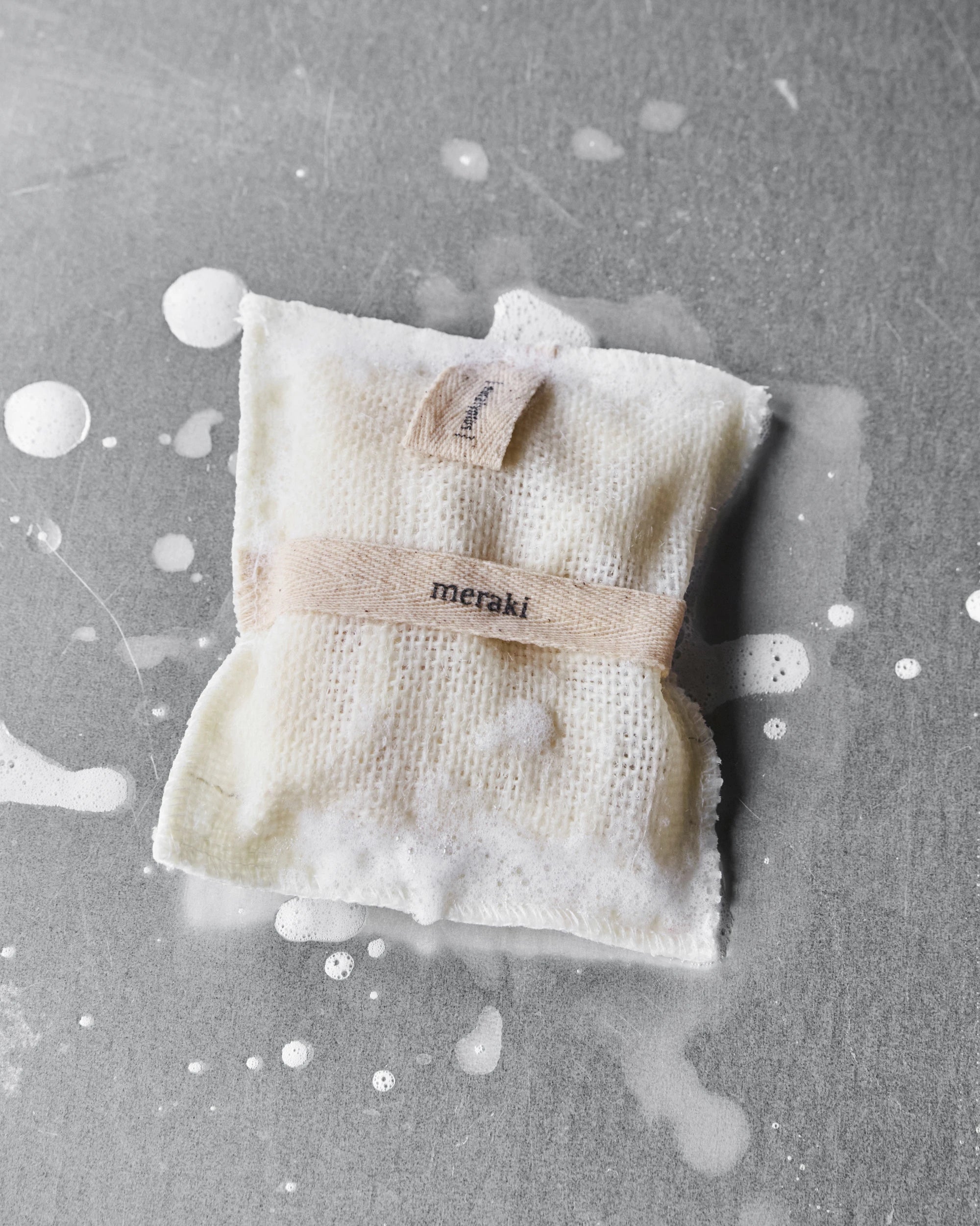 Meraki Exfoliating Jute Bath Mitt with Handmade Eucalyptus Soap - Lifestory