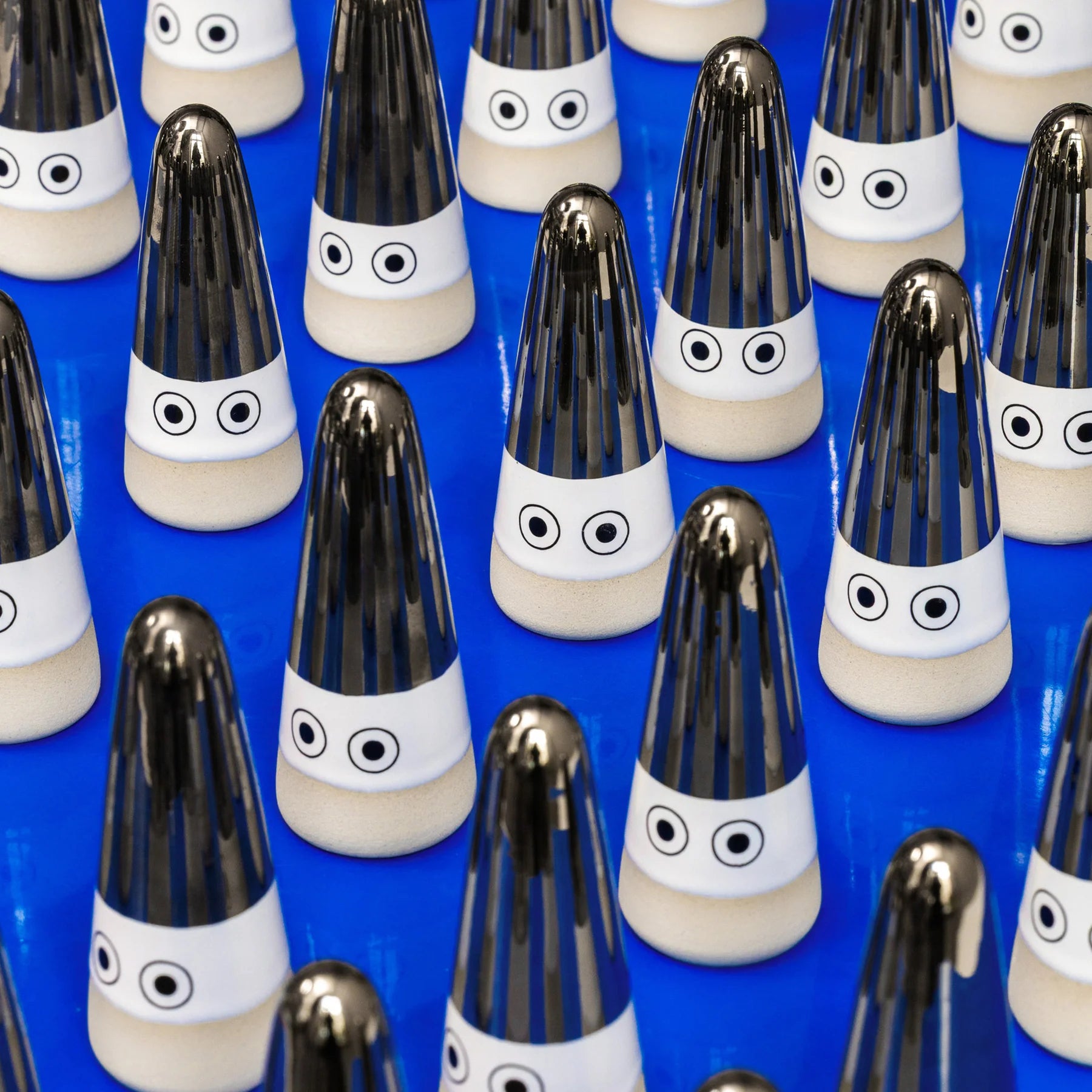 ‘Nisse' Ghost Dark Metallic Silver | 2025 Limited Edition by Studio Arhoj