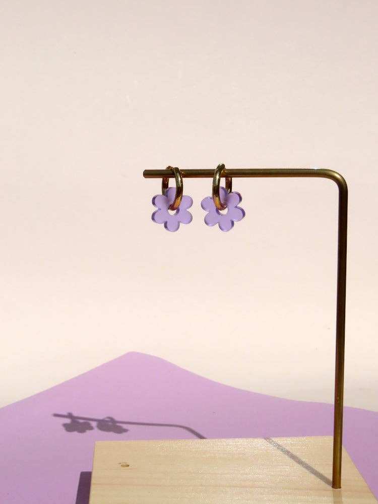 Niemalsmehrohne Flower Hoop Earrings in Acrylic - Lifestory