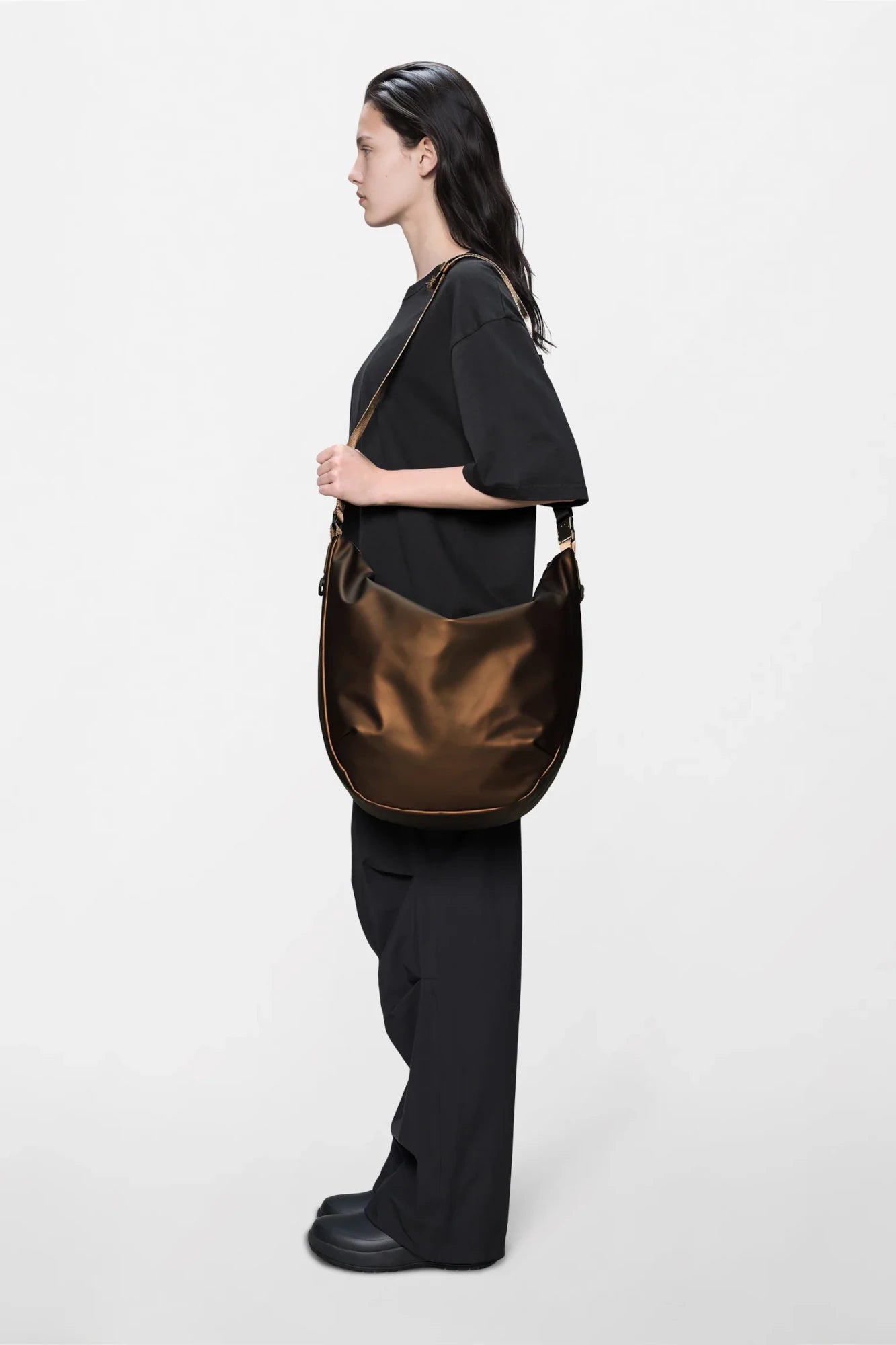 Rains Valera Shoulder Bag - Large | Waterproof