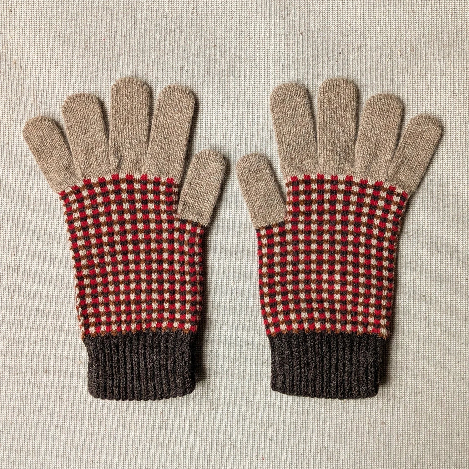 ROVE Knitwear Unisex Lambswool Gloves - UK Made - Lifestory