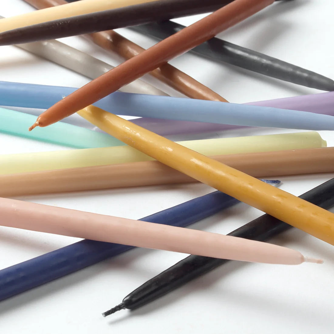 Broste Copenhagen Set of 10 Smooth Taper Candles (Ø1.2 x H21 cm) - Lifestory