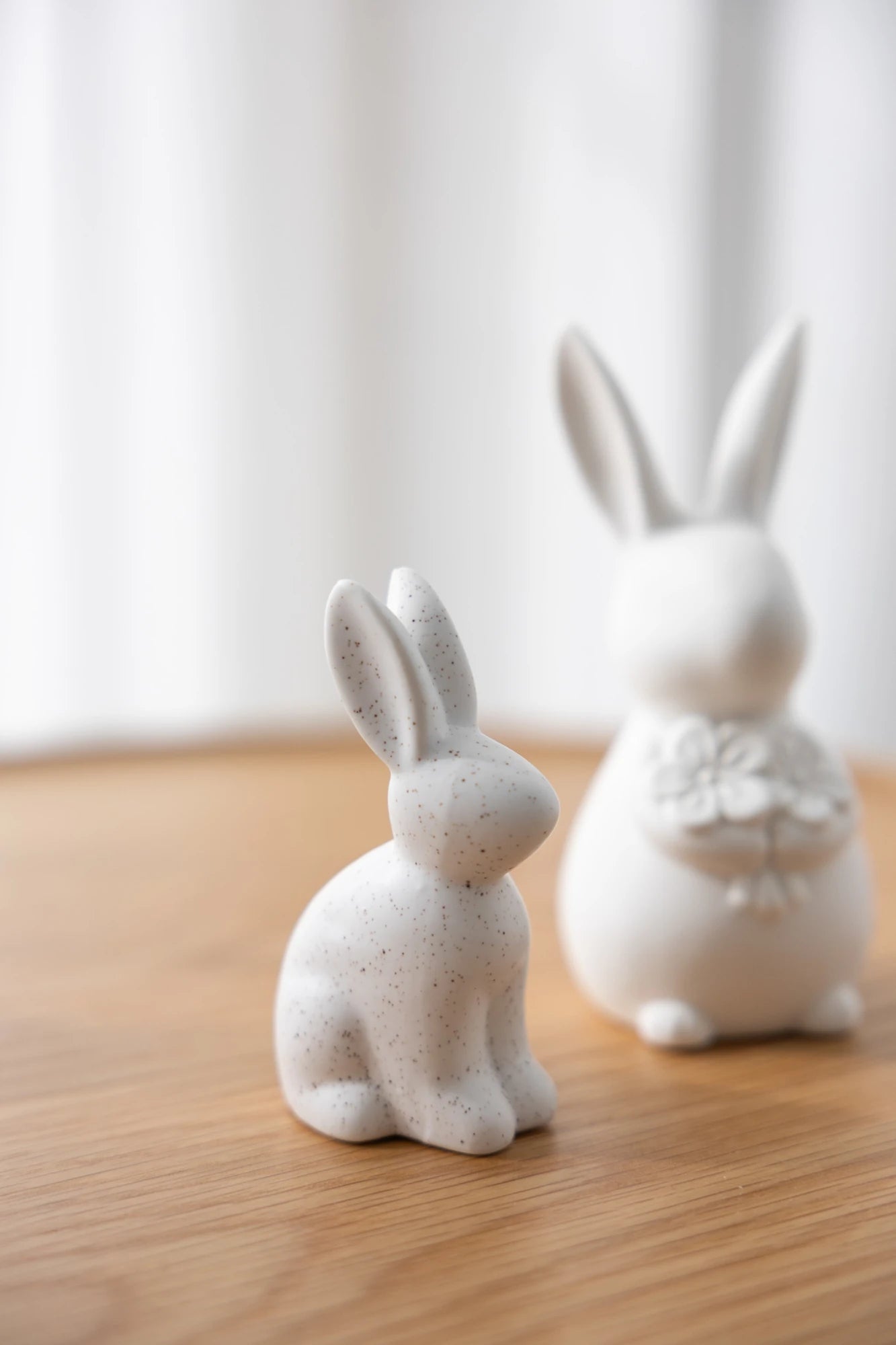 Storefactory 'Ralf' Small Ceramic Bunny in Speckled White - Lifestory