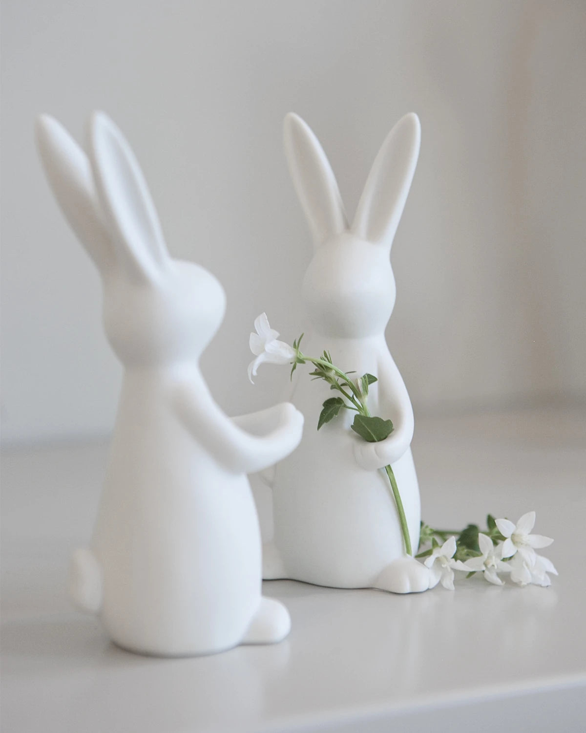 Storefactory 'Svea' Small Ceramic Bunny in Matte White - Lifestory