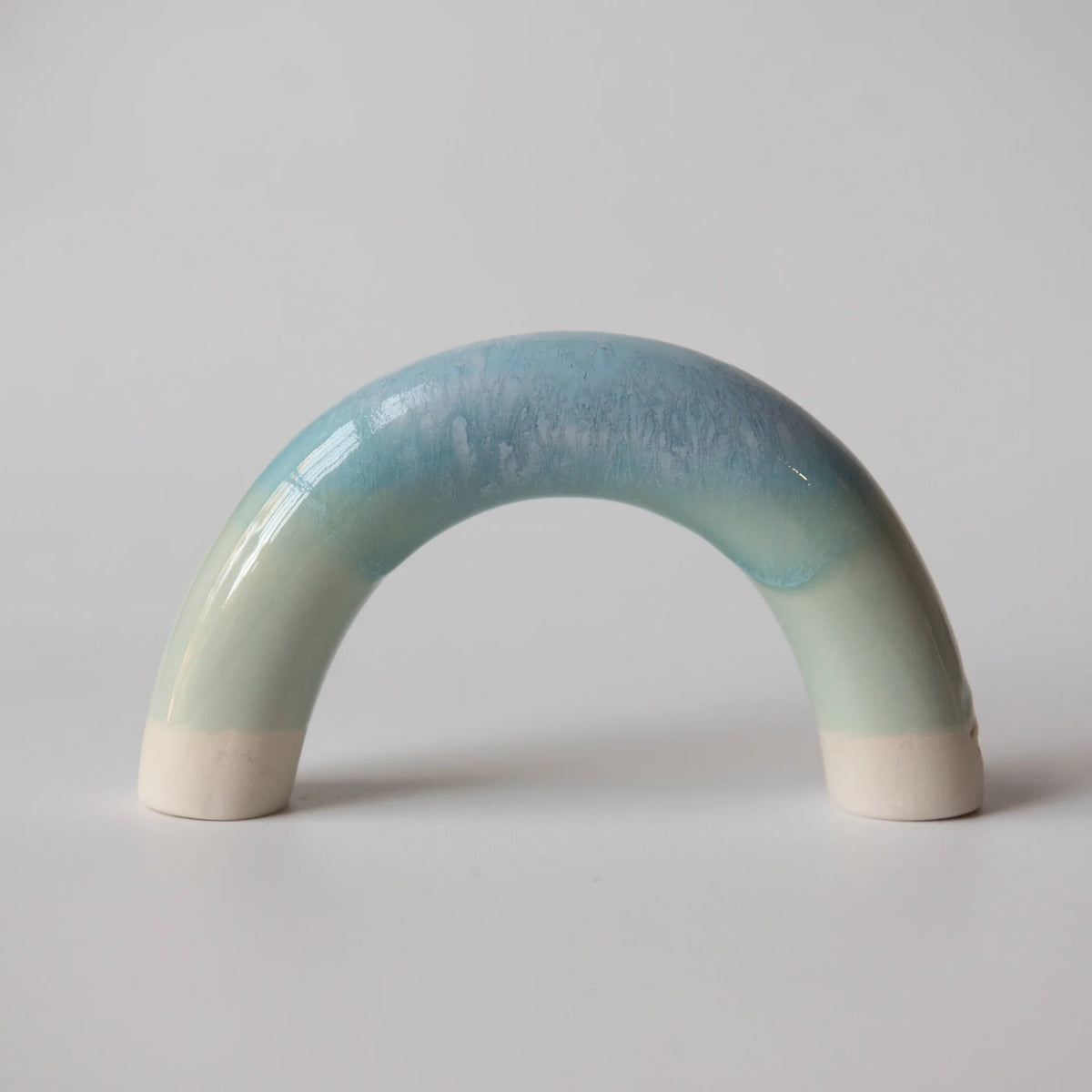Studio Arhoj Familia Figurine | Niji | Larry in Blue
