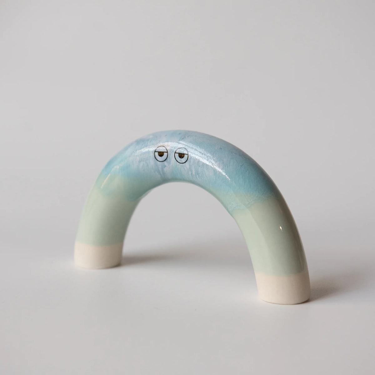 Studio Arhoj Familia Figurine | Niji | Larry in Blue