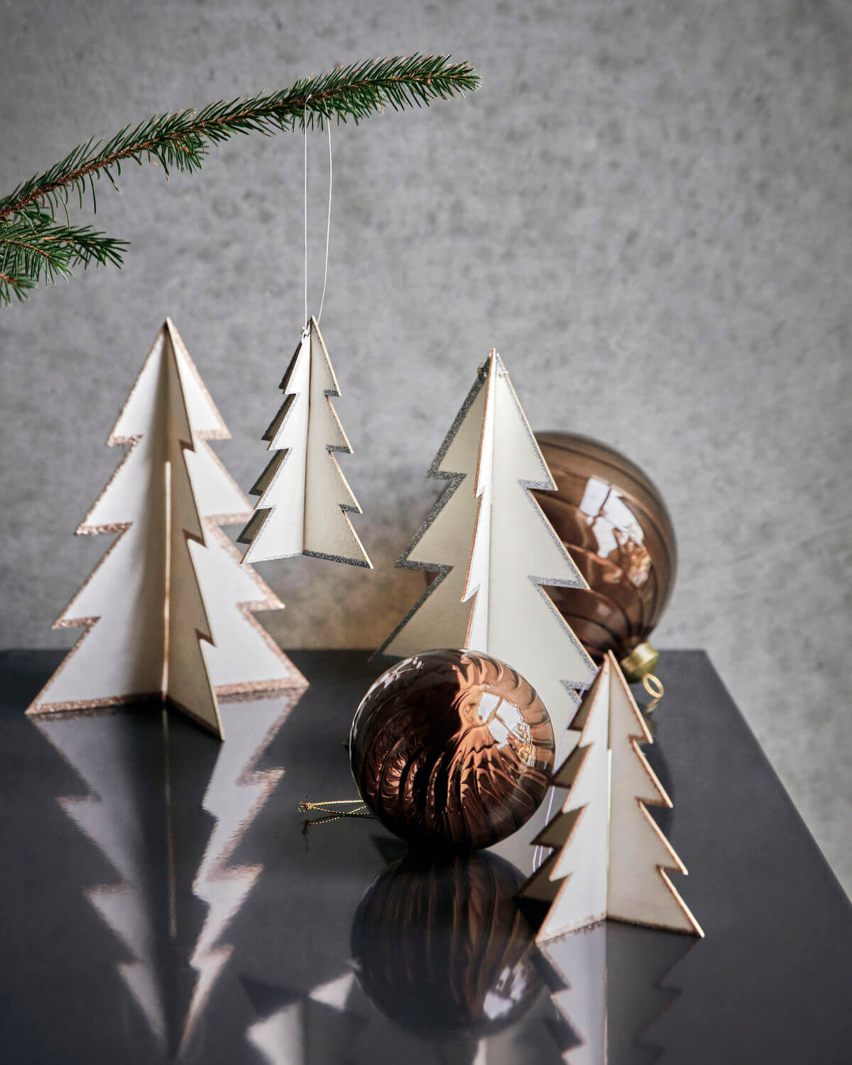 Threed Ornaments - Set of 2 | Paper | by House Doctor - Lifestory