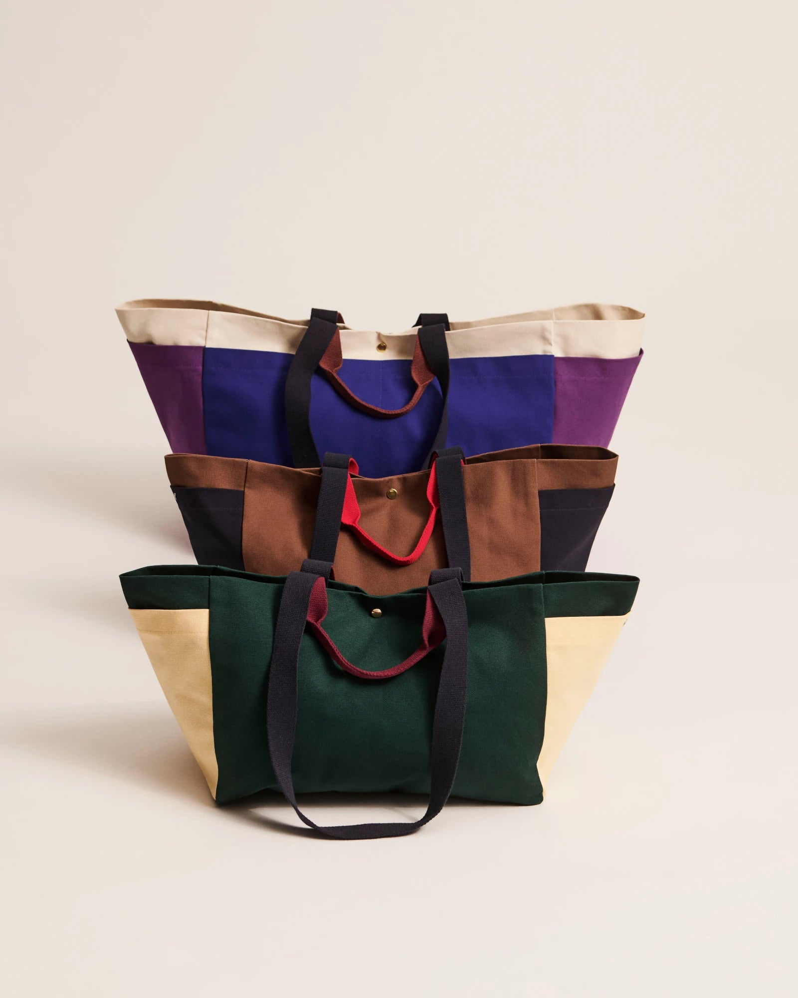 HAY Organic Cotton Small Weekend Bag - Lifestory