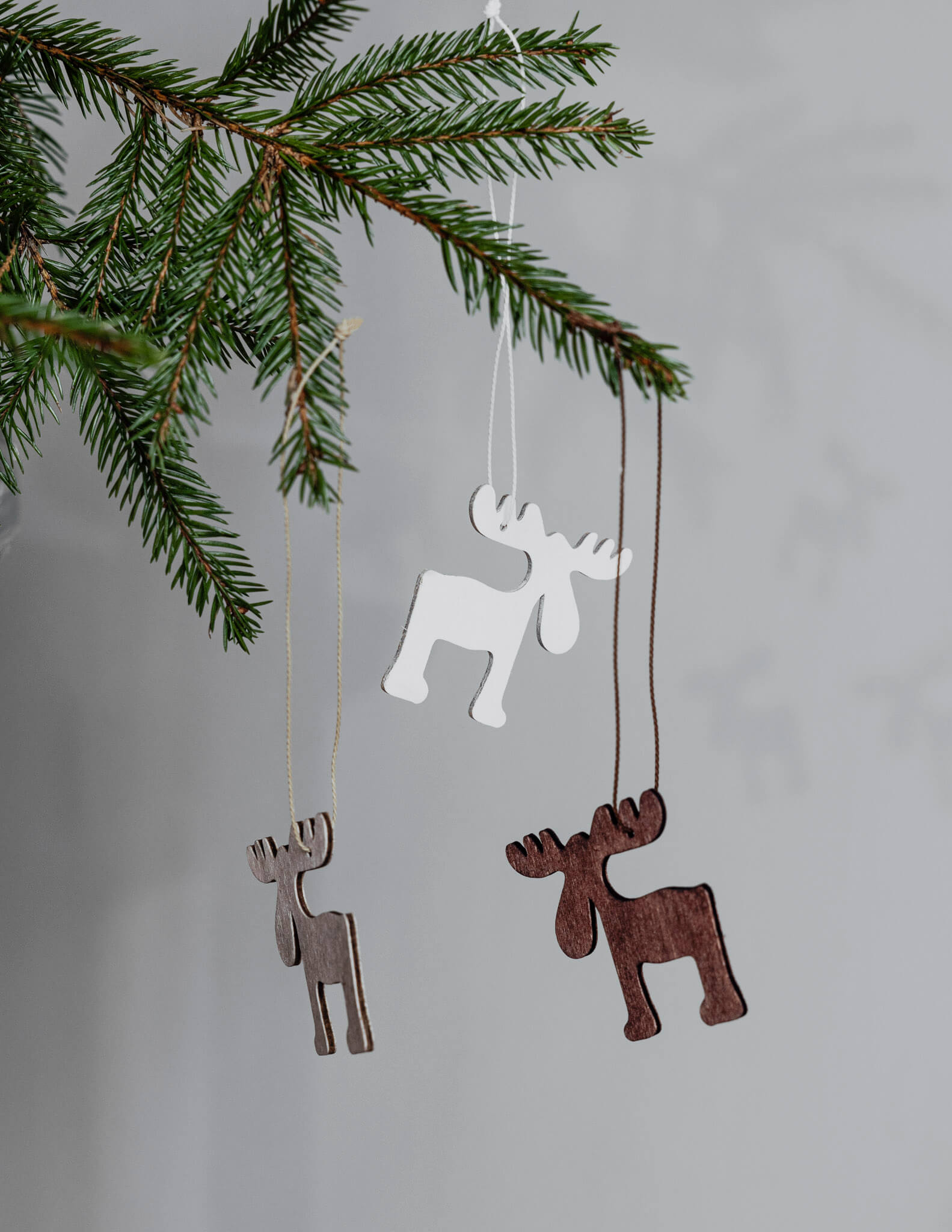 Yngve Moose Decoration | White or Brown | by Storefactory - Lifestory