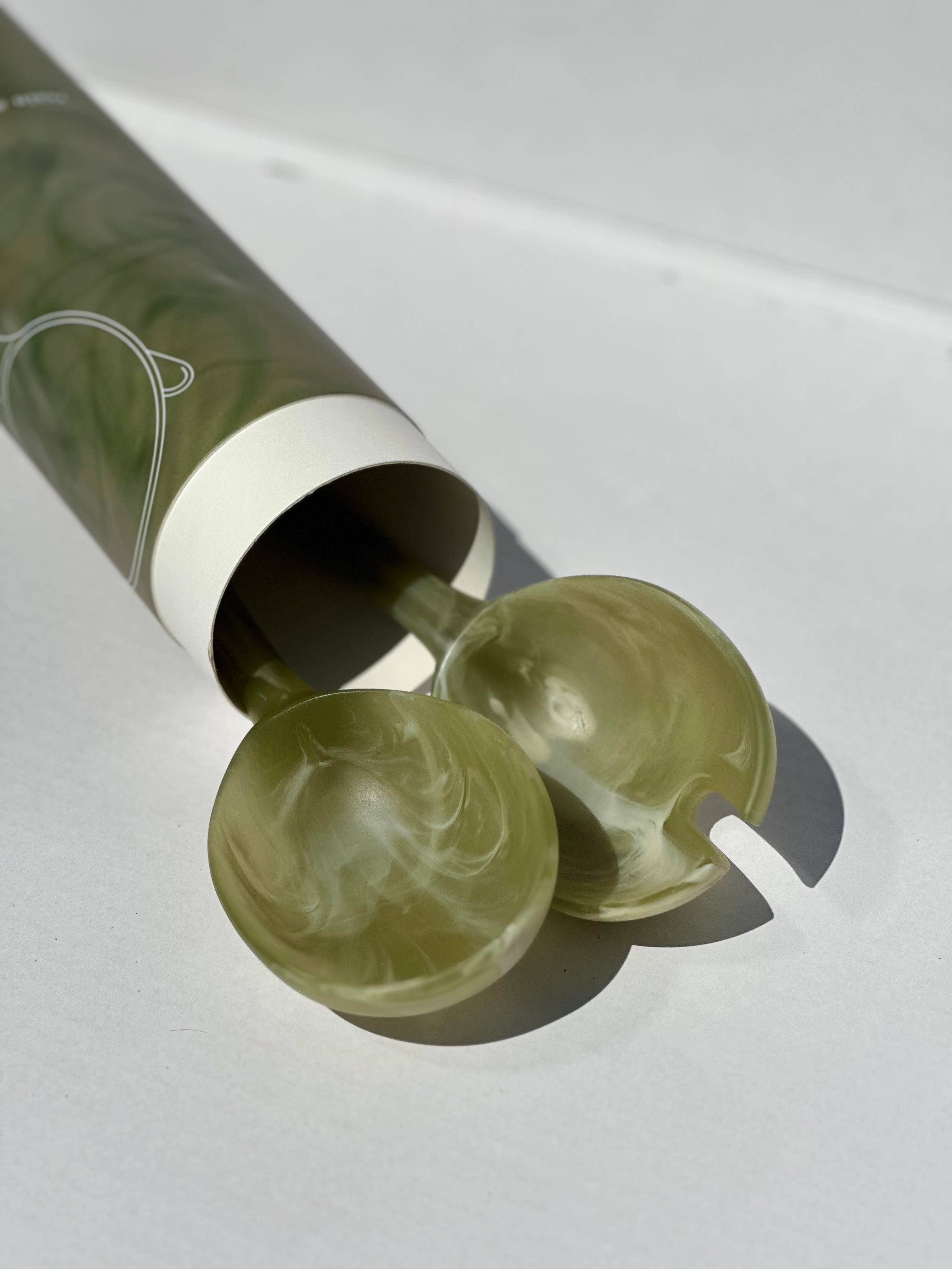 MAEGEN Salad Servers Set in Olive Resin - Lifestory