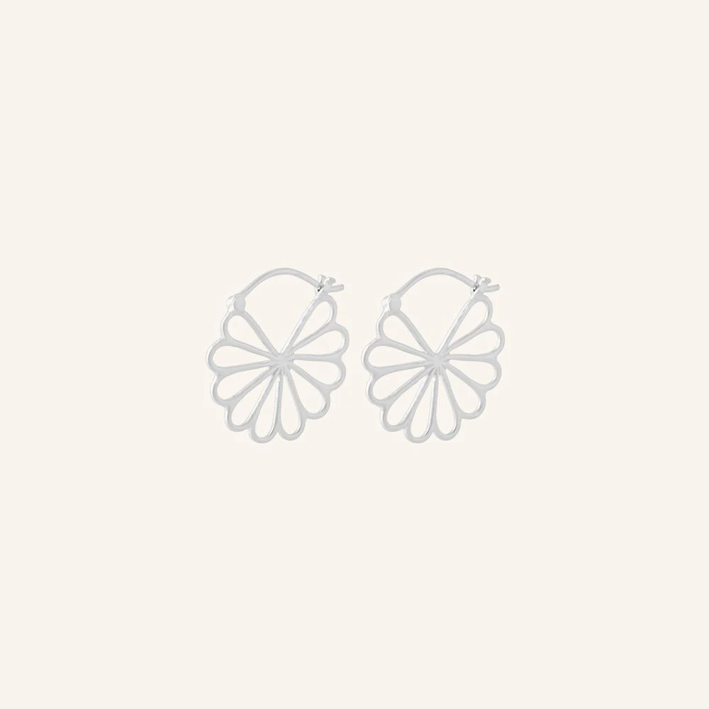 Bellis Earrings in Sliver by Pernille Corydon | Lifestory