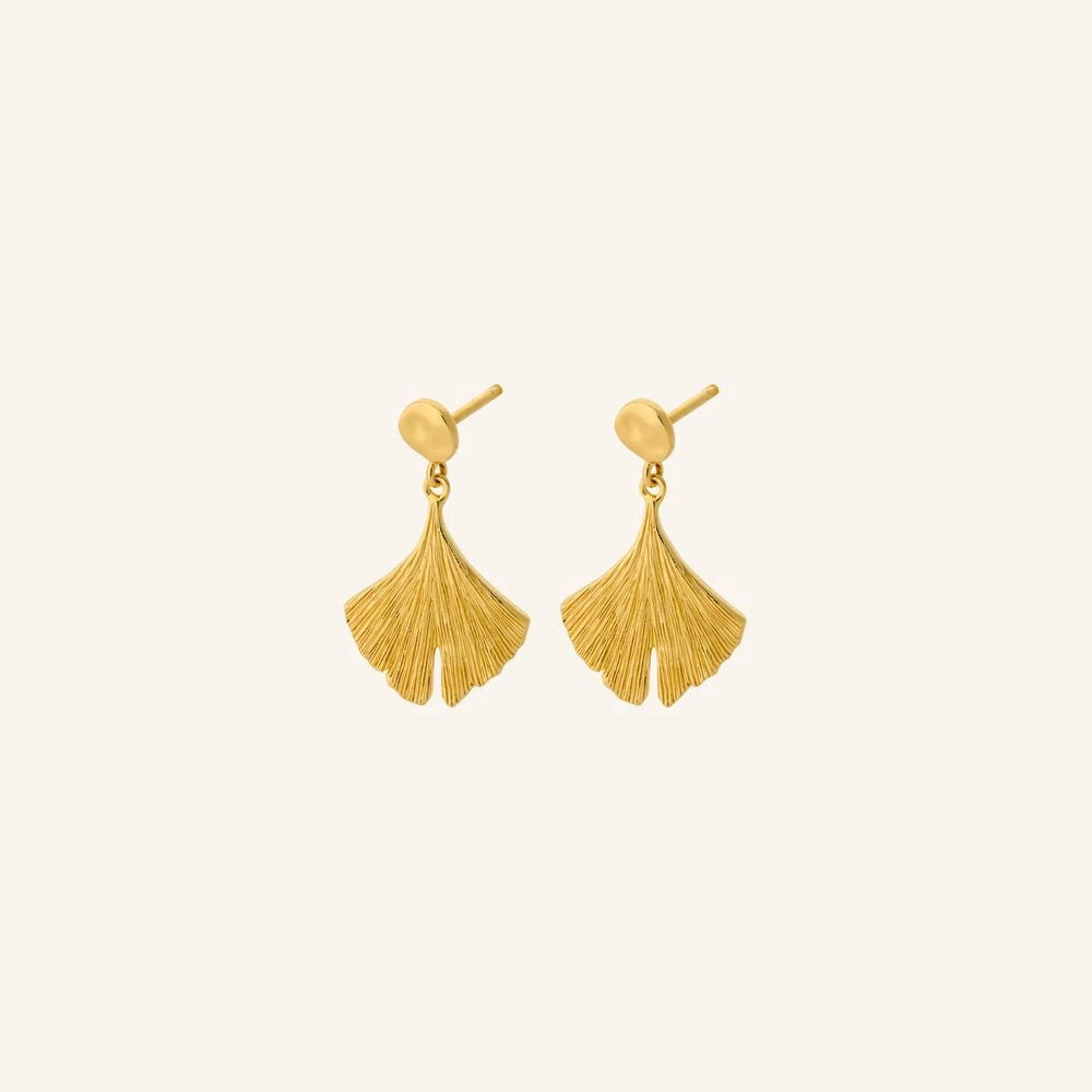 Biloba Earrings in Gold-Plated Silver by Pernille Corydon