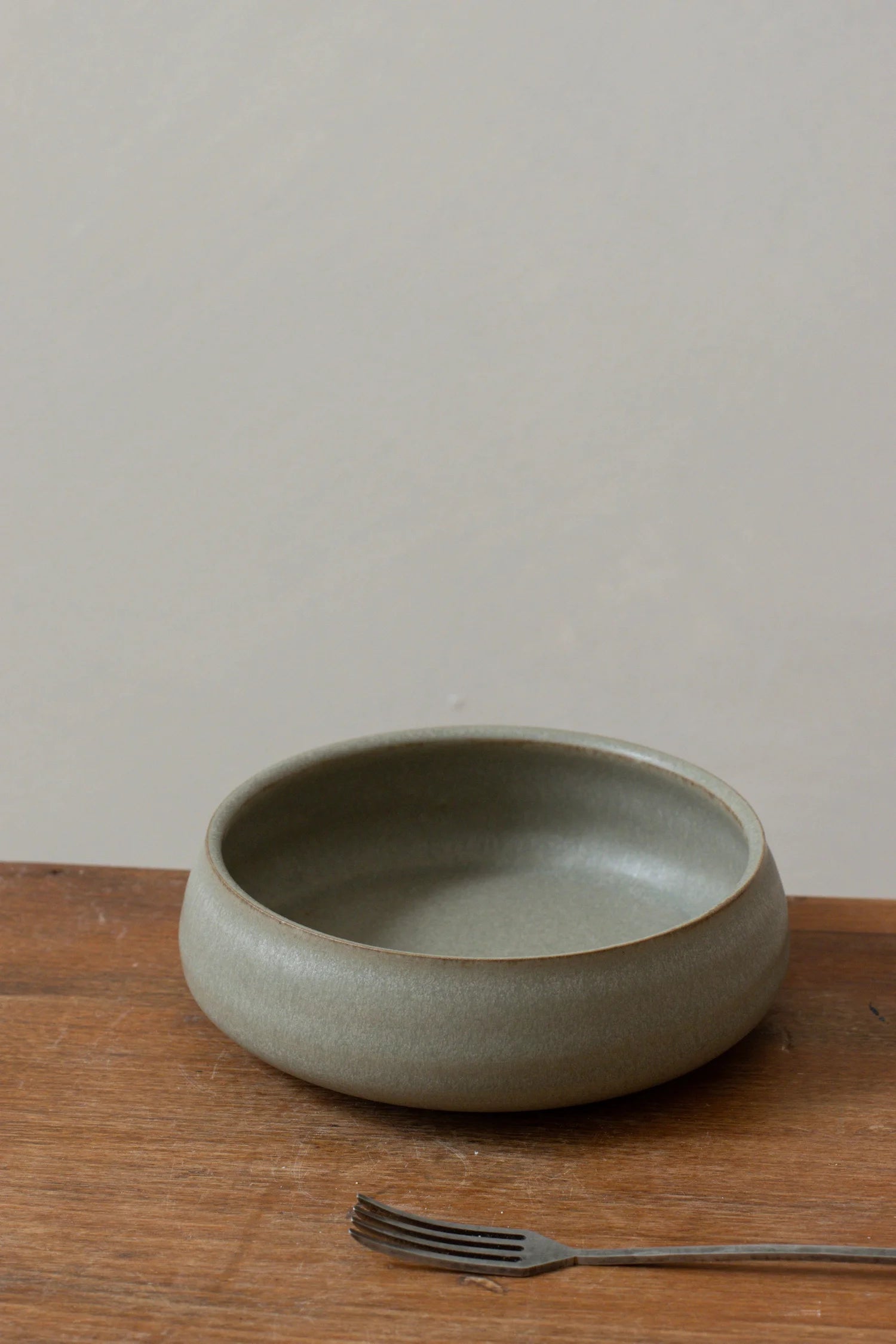 Curved Side Bowl | Feather Grey | by Borja Moronta