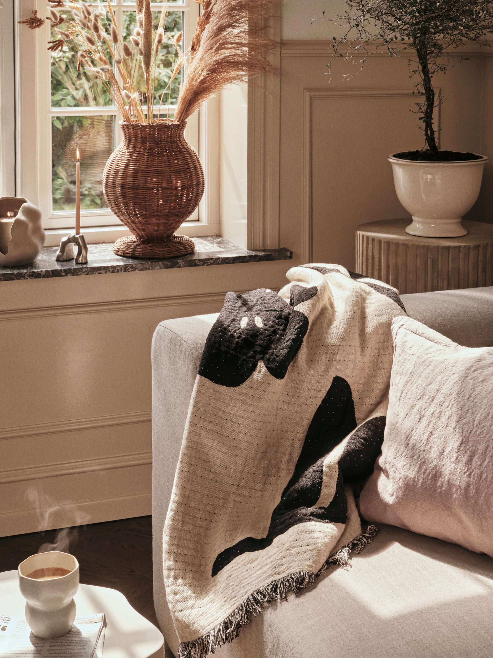 Broste Copenhagen 100% Cotton Rosita Throw in Black & Off-white - Lifestory