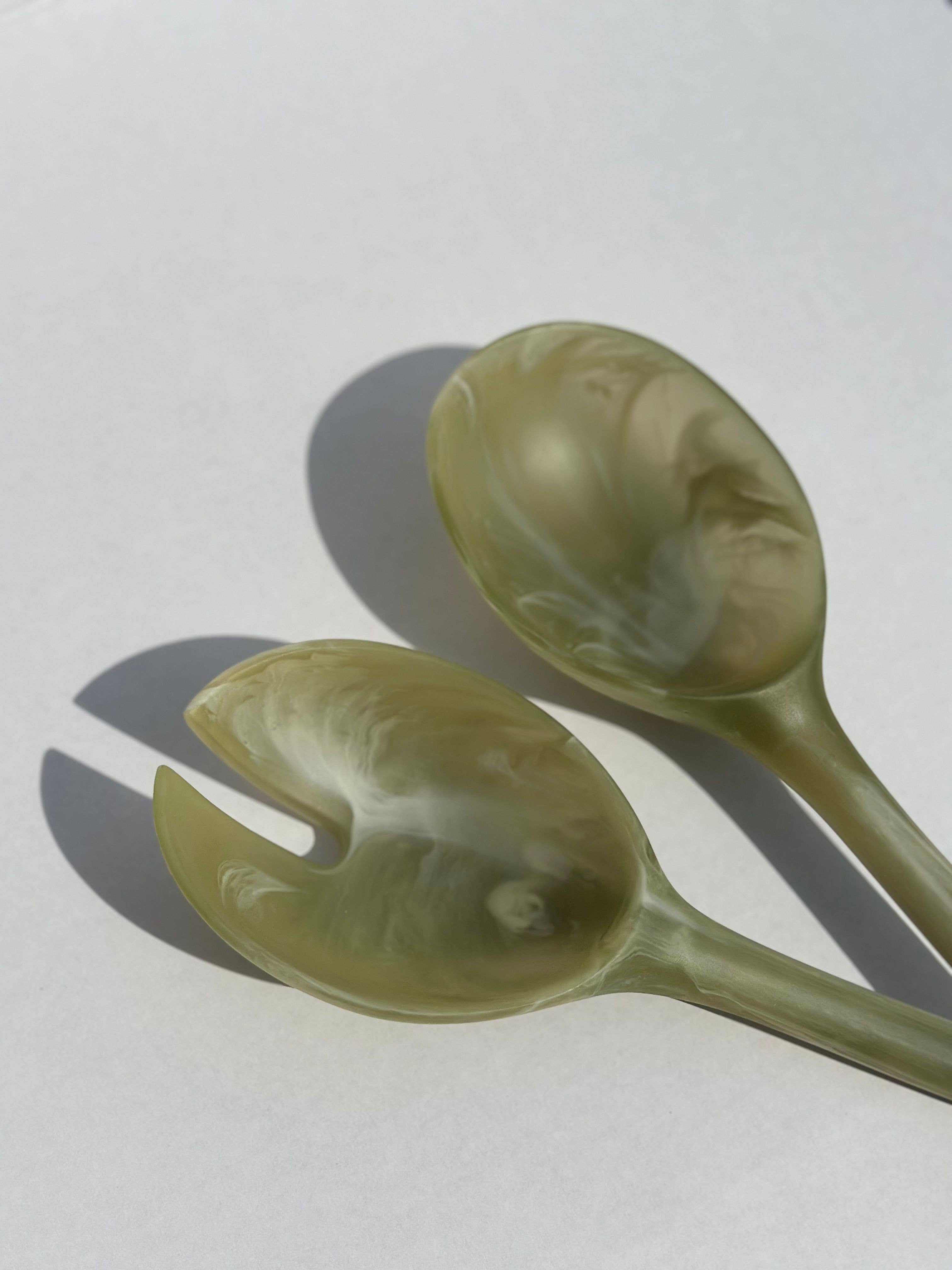MAEGEN Salad Servers Set in Olive Resin - Lifestory