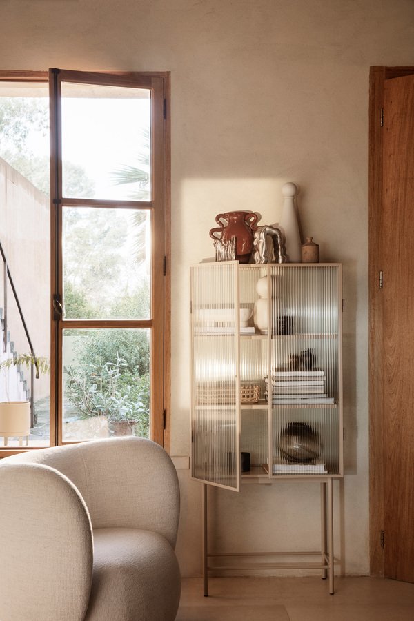 Glass Cabinet | Haze Reeded Glass Vitrine | Cashmere - Lifestory - ferm Living