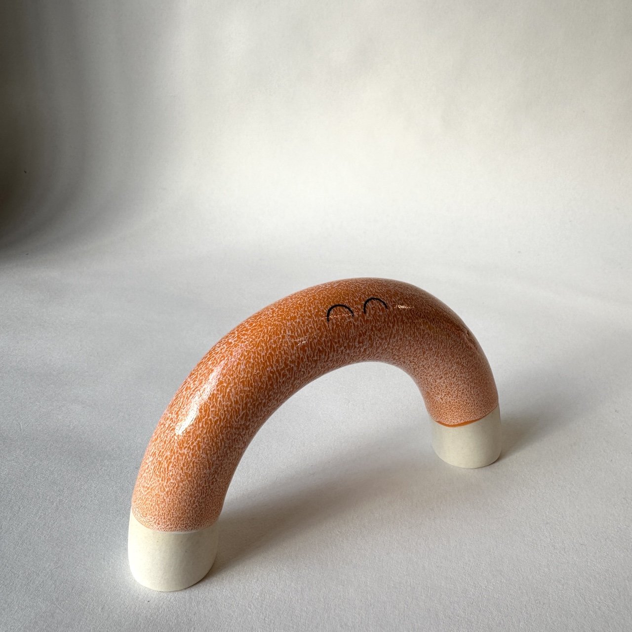 Familia Figurine | Niji | Frankie | by Studio Arhoj