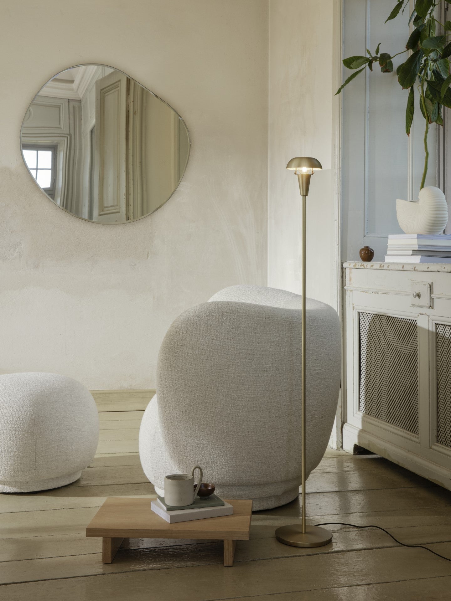 Flow Mug | Off-White | Ceramic | by ferm Living - Lifestory - ferm Living