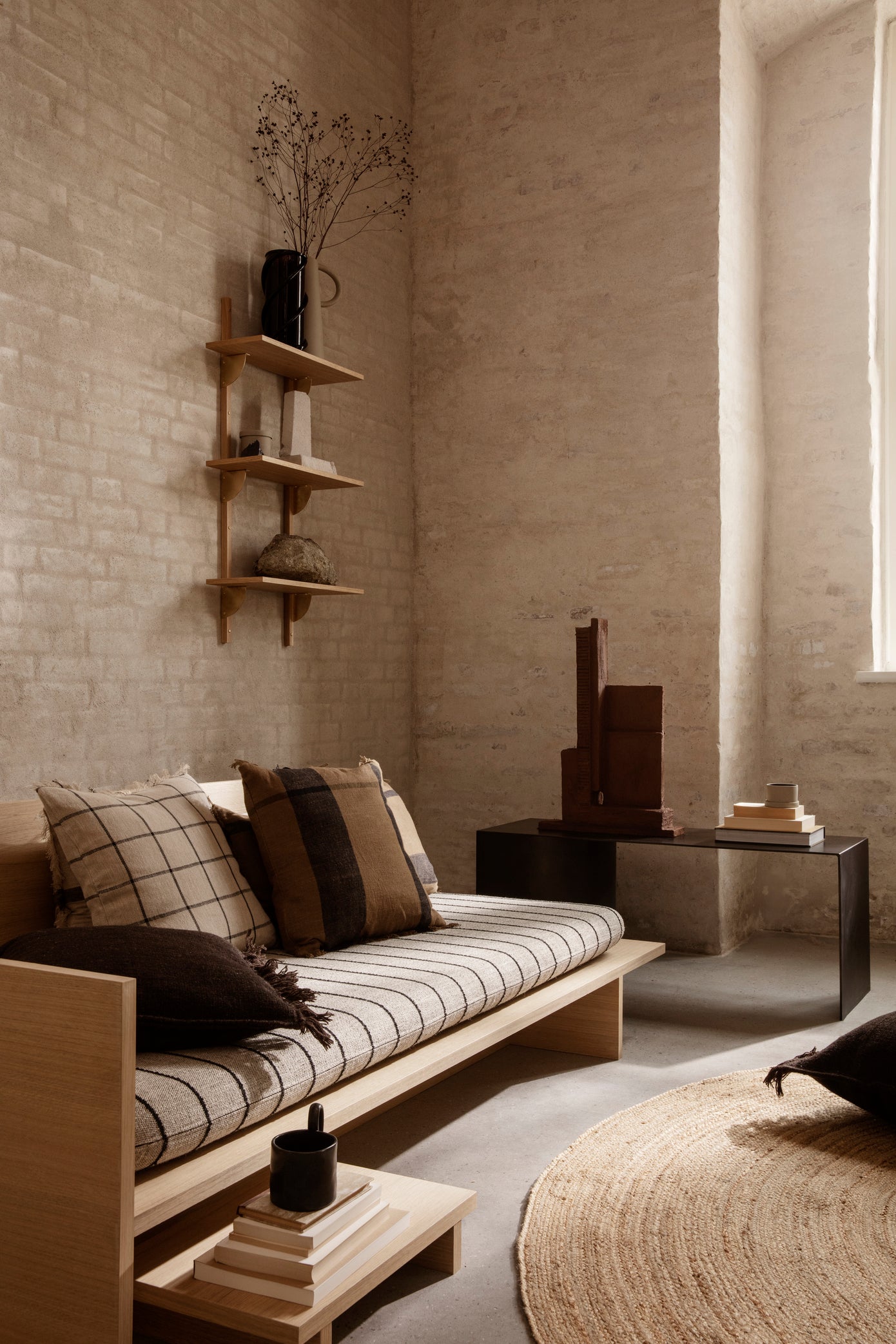 Dry Cushion | Sugar Kelp & Black - Lifestory - ferm LIVING