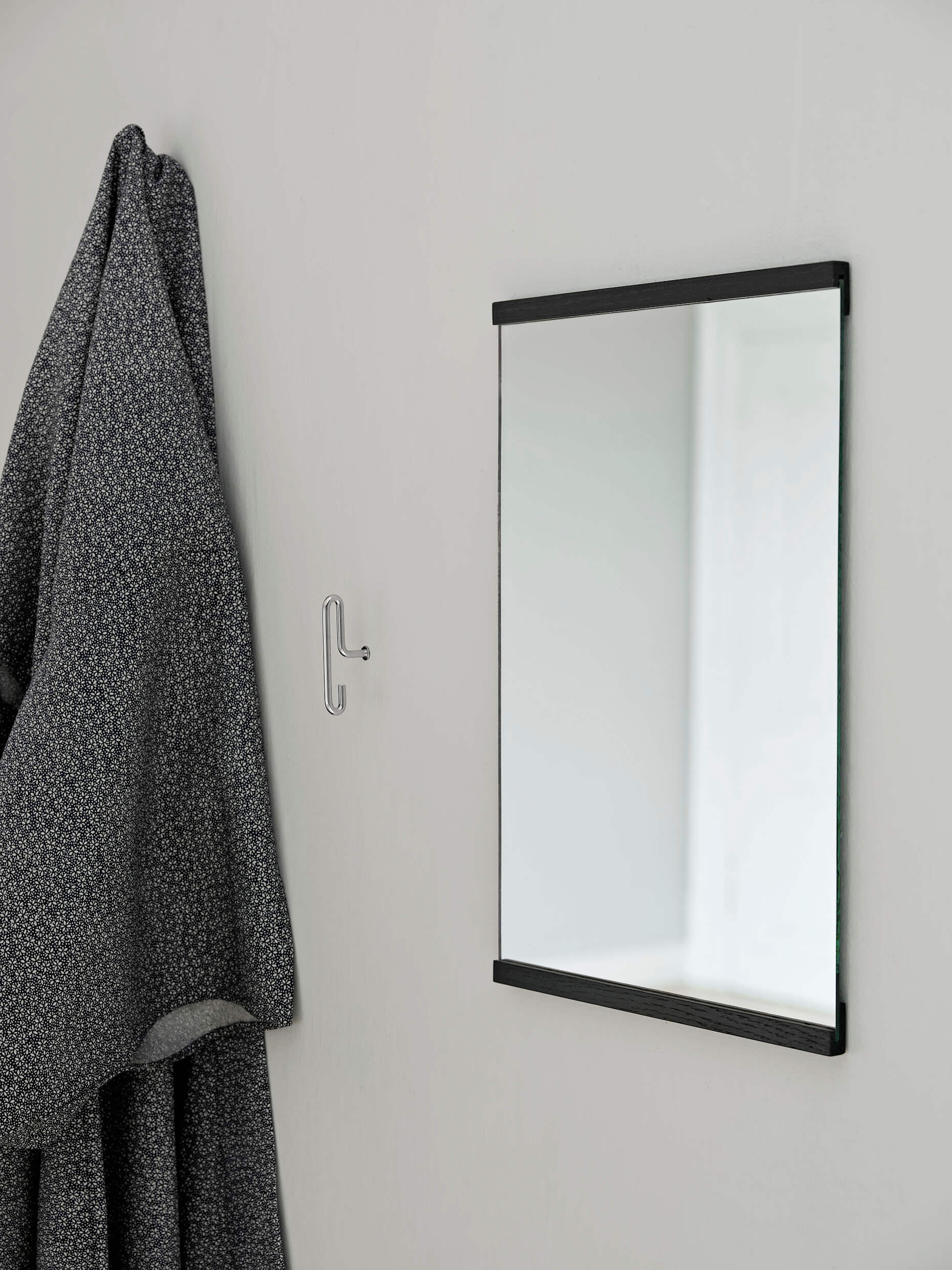 Rectangular Wall Mirror | Small | Black | Adjustable | by Moebe - Lifestory - Moebe