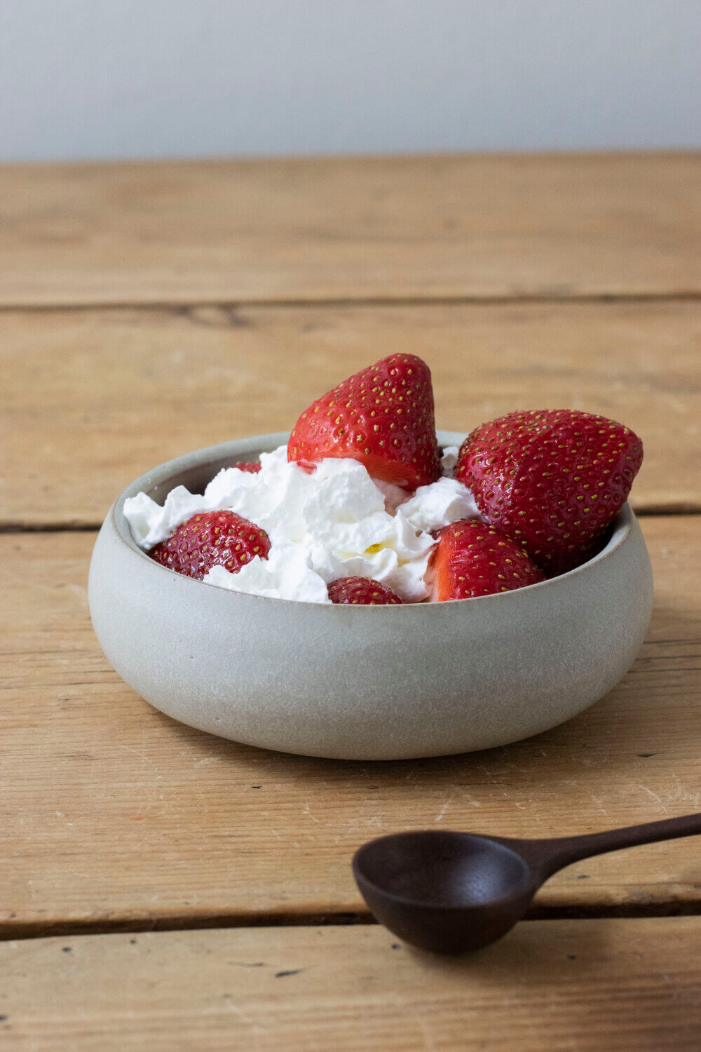 Curved Side Bowl | Moss Green | by Borja Moronta - Lifestory - Borja Moronta