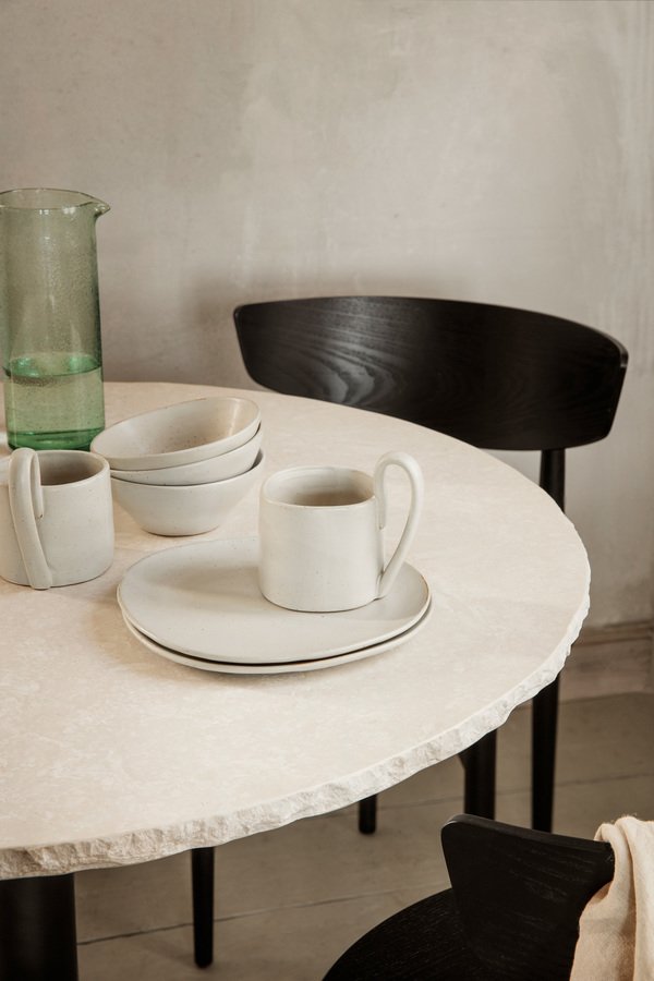 Flow Plate | Medium 22cm | Off-white | Ceramic | by ferm Living - Lifestory - ferm Living